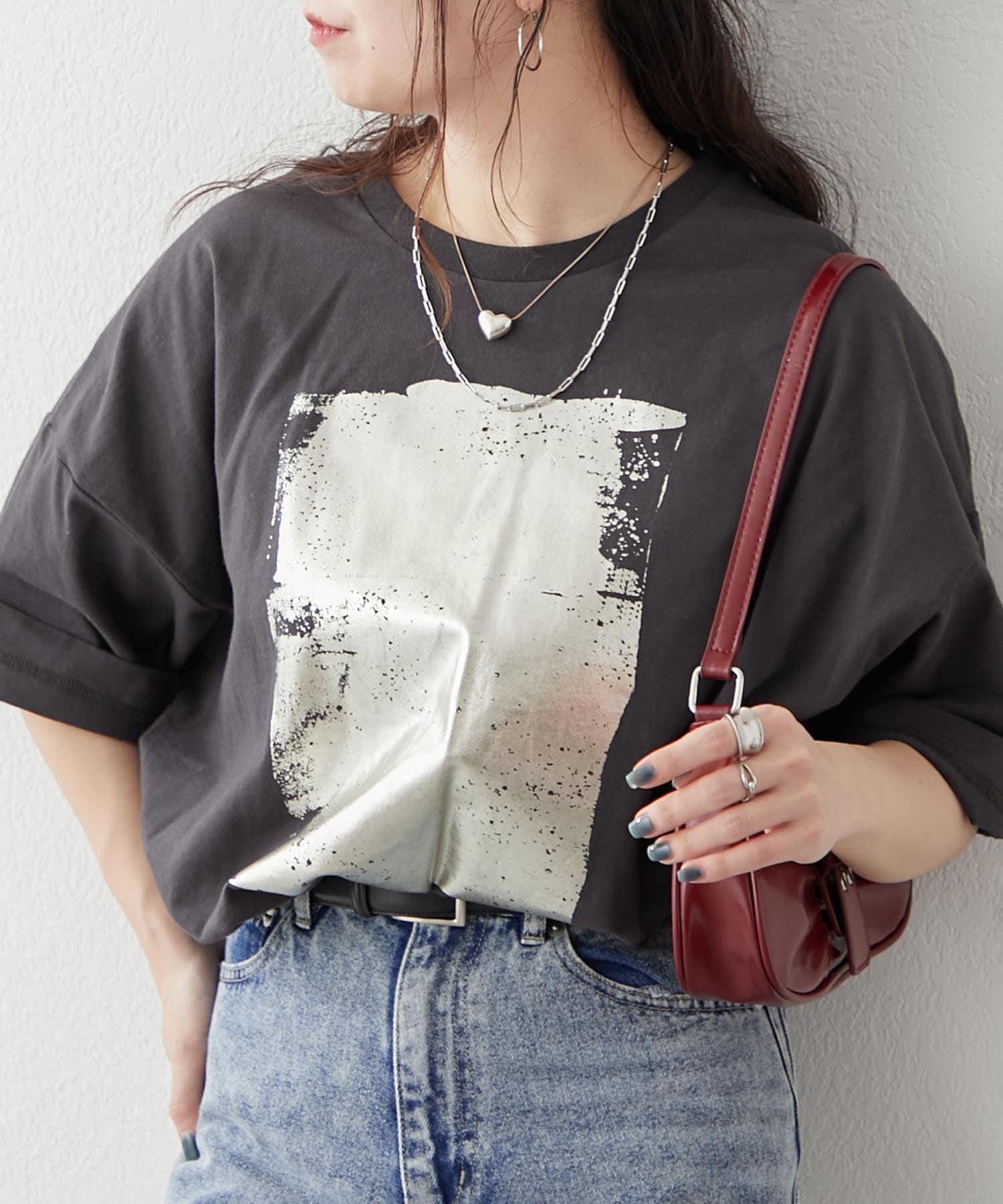 【2025SS　NUNIFE】大人気の箔プリントTシャツがリバイバル！■Designトレンドライクな箔押しプリントT。WEBで大人気デザインのアイテムです。華やかな箔プリントが目を引き、スタイリングの