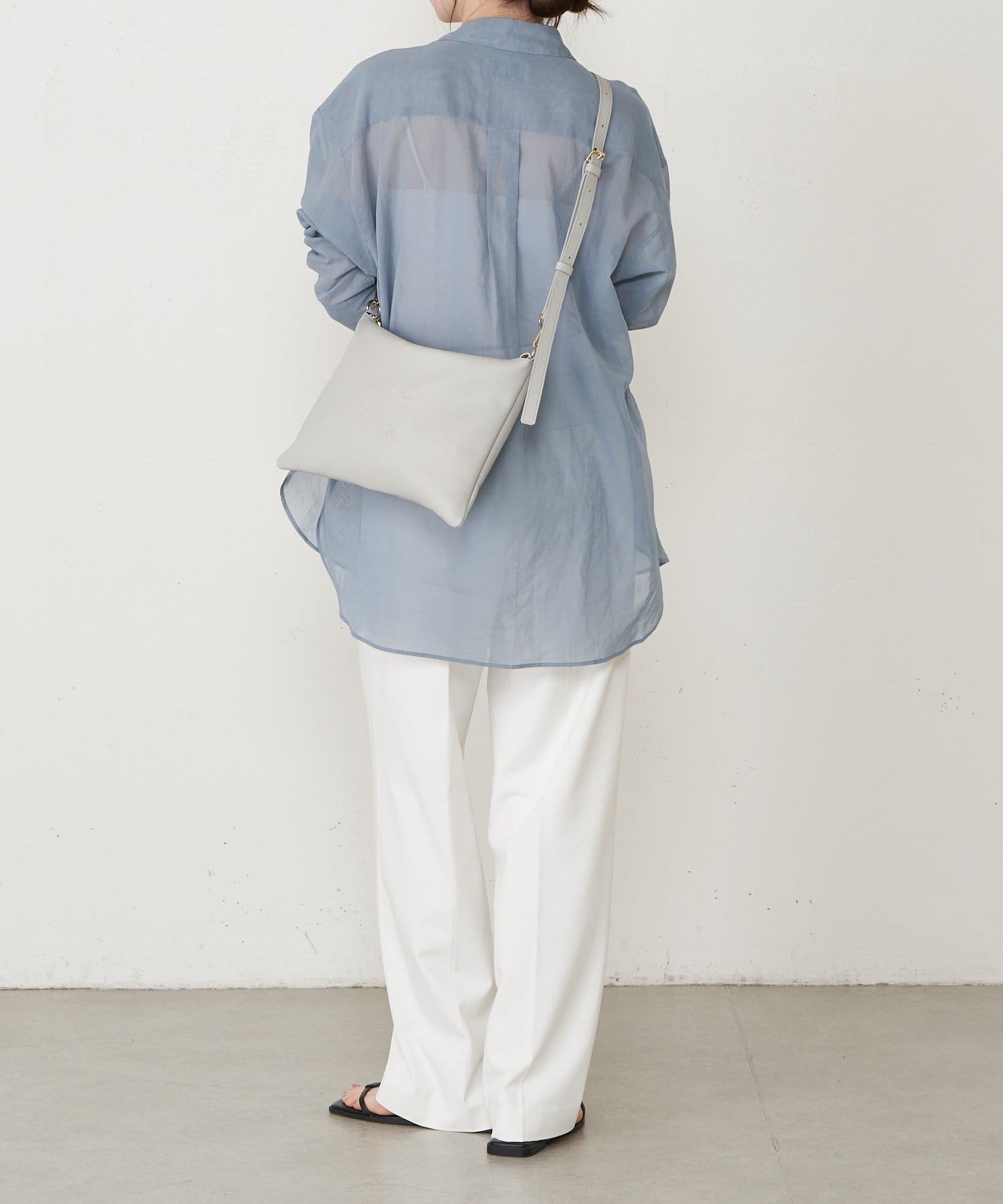 russet(ラシット) エンボスモノグラムショルダーバッグ