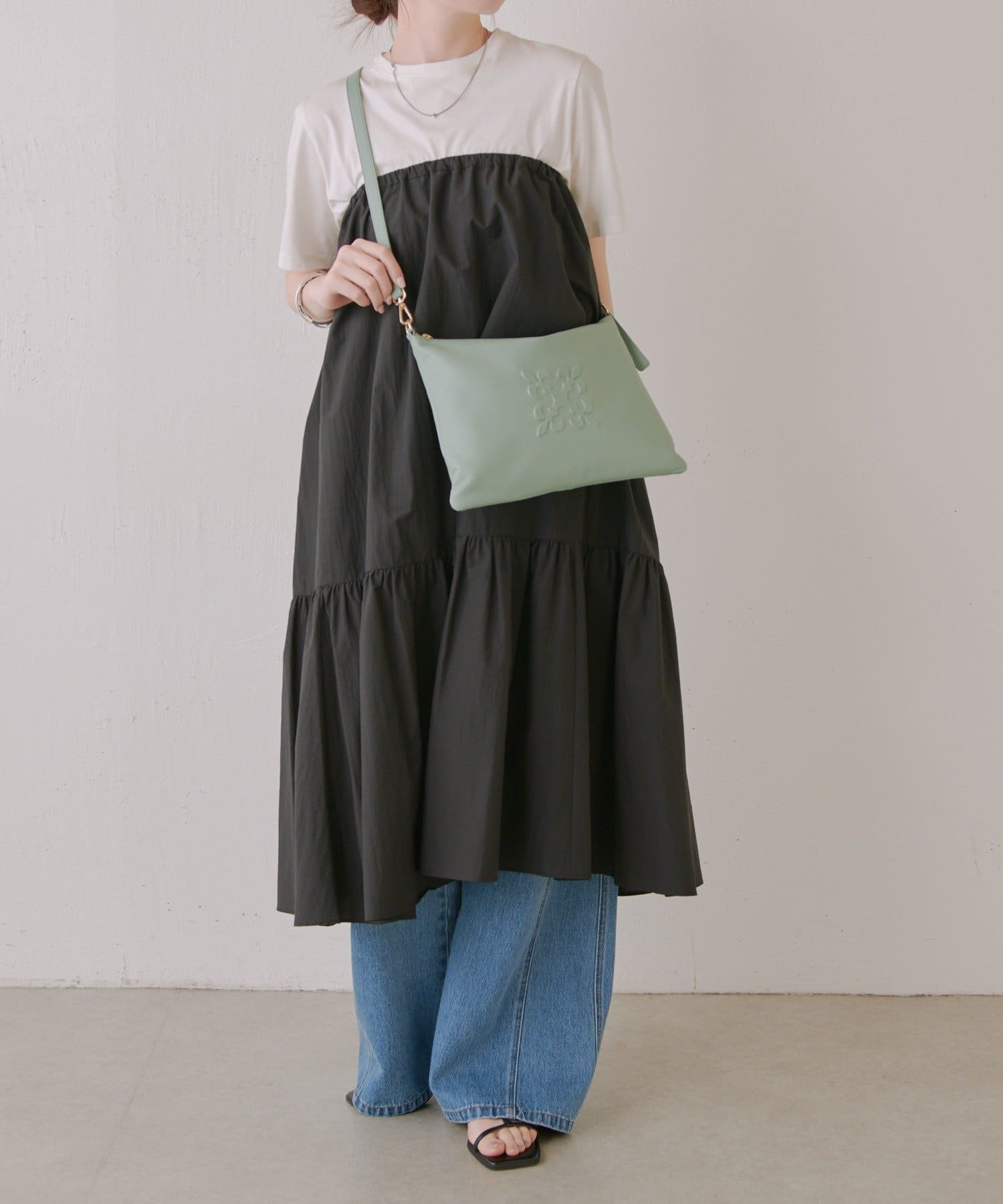 russet(ラシット) エンボスモノグラムショルダーバッグ