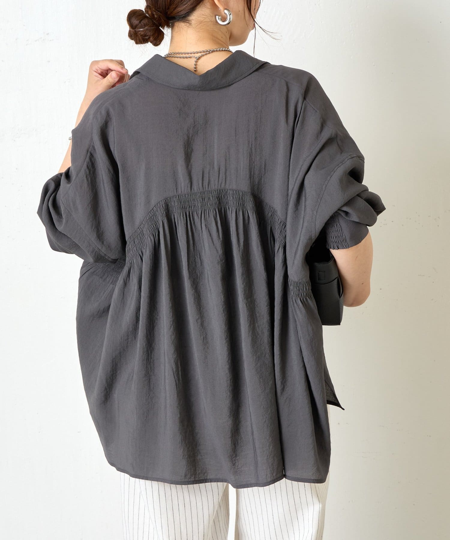 Jena　espace merveilleux(ジェナ　エスパスメルヴェイユ) 【新色登場】【ドライタッチシャツ】バックカーブシャーリングシャツ