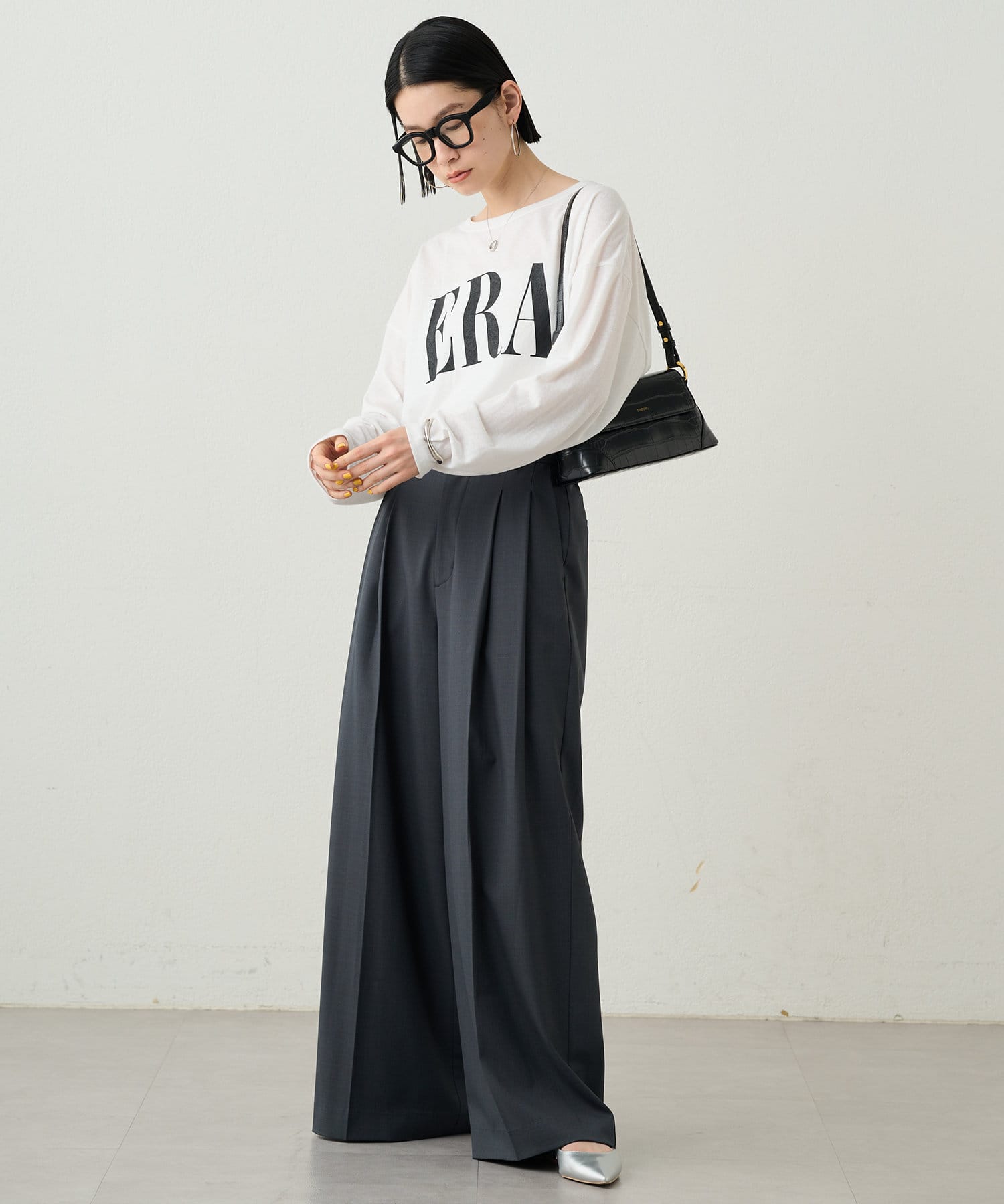 新品　Loungedress バックロゴシャツブルゾン　ホワイト　ラウンジドレス LOUNGEDRESS（ラウンジドレス）の「バックオープンボート