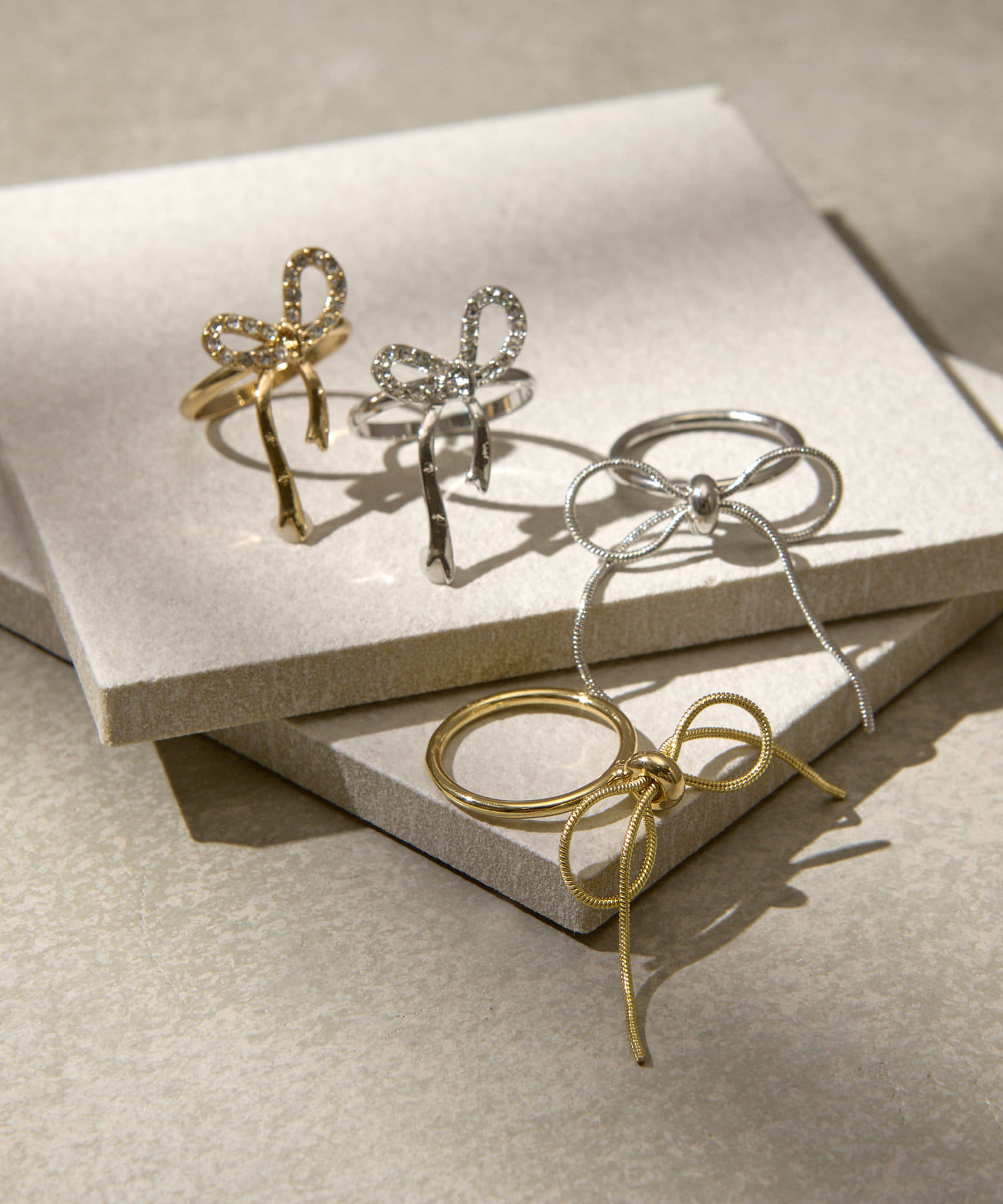 Lattice(ラティス) ストーンリボンリング