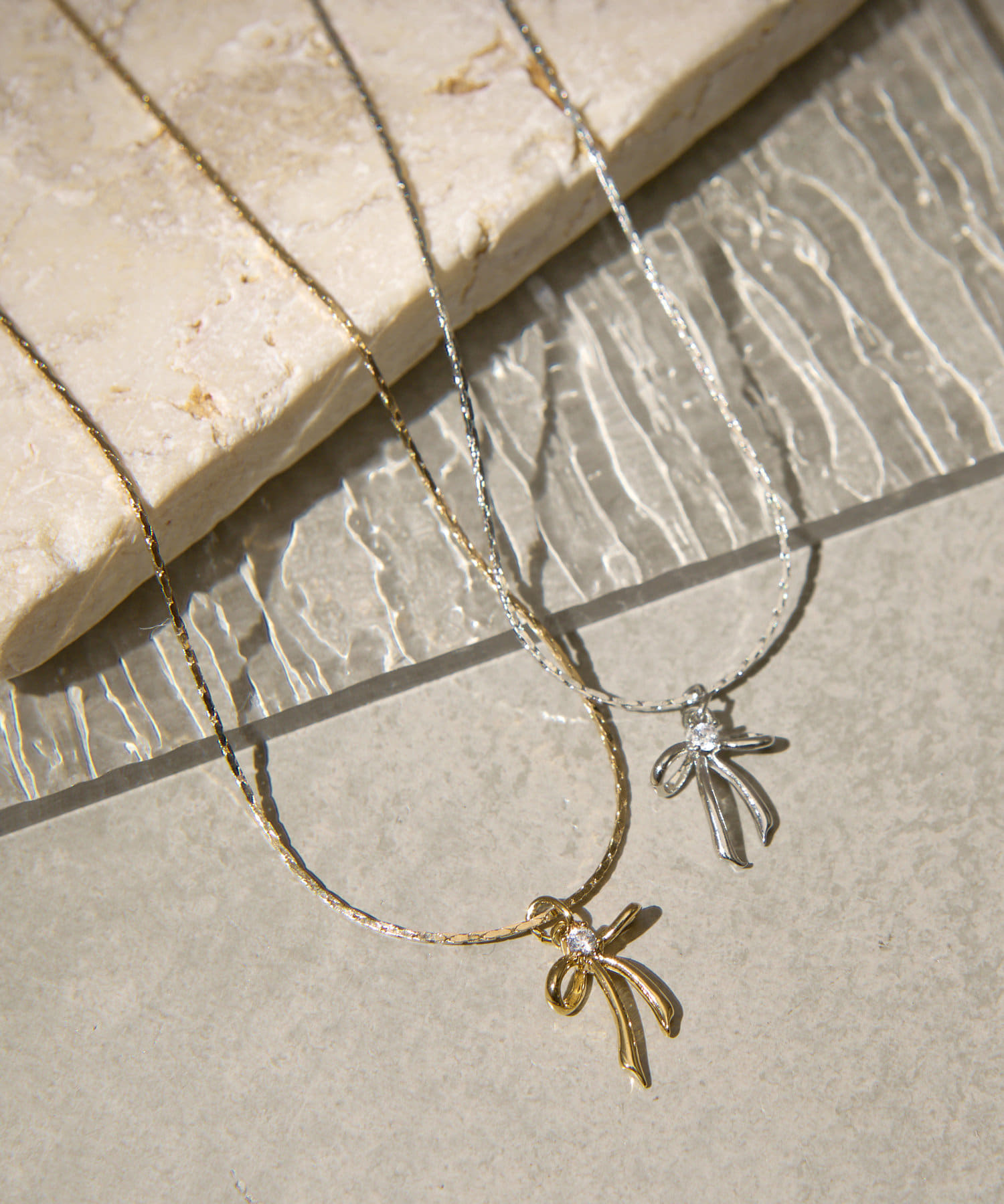 Lattice(ラティス) リボンネックレス