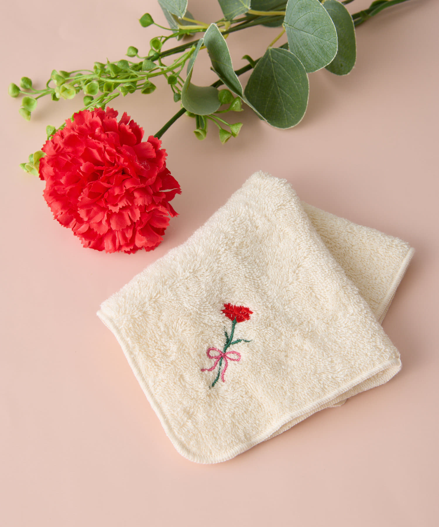 BIRTHDAY BAR(バースデイバー) カーネーション刺繍タオルハンカチ
