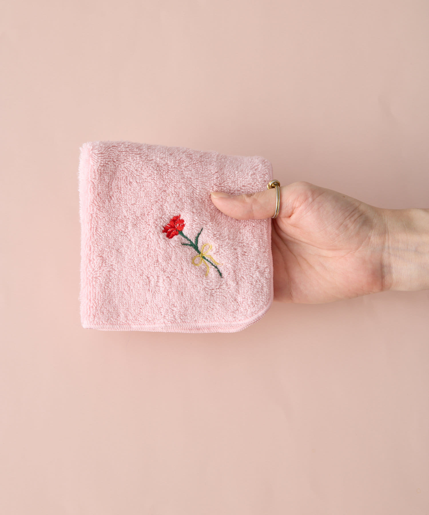 BIRTHDAY BAR(バースデイバー) カーネーション刺繍タオルハンカチ