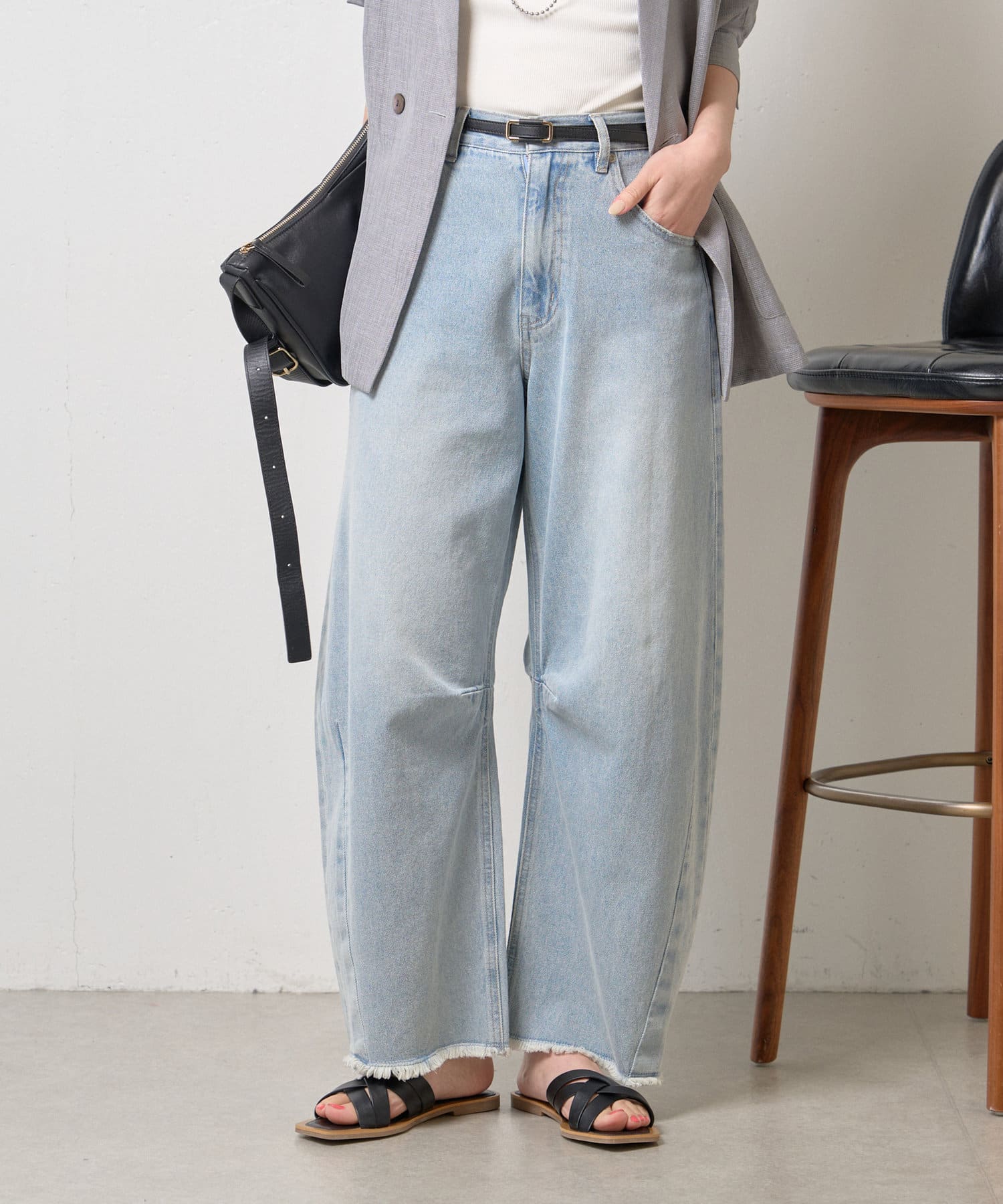 Jena　espace merveilleux(ジェナ　エスパスメルヴェイユ) 【大人気リバイバル】カーブデニムパンツ