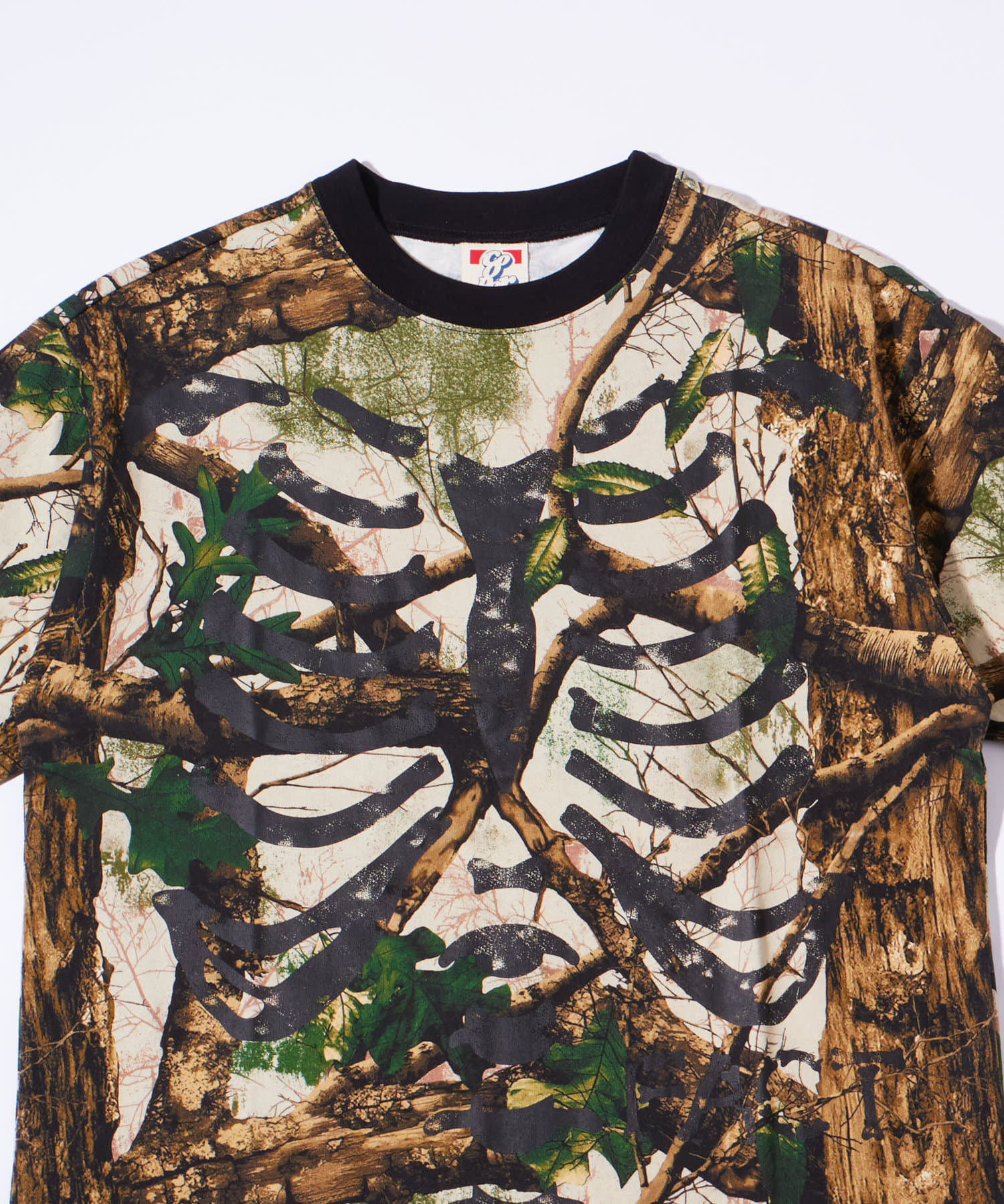 WHO’S WHO gallery(フーズフーギャラリー) 【２サイズ/UNISEX】COOPER  FACTボーンTEE