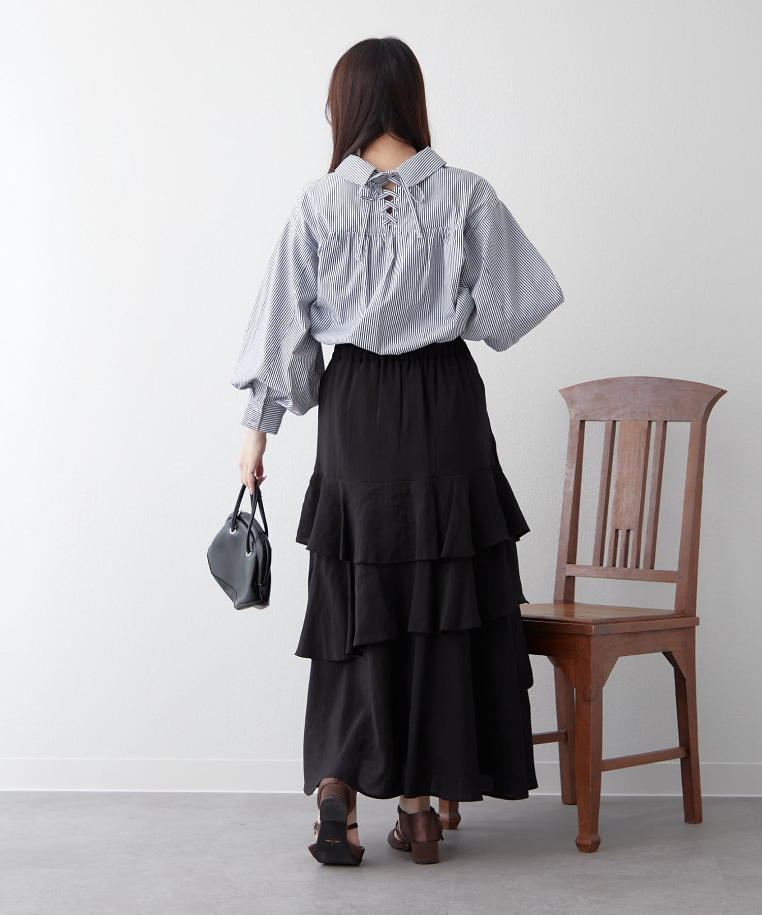 NICE CLAUP / OLIVE des OLIVE OUTLET(ナイスクラップ  / オリーブ デ オリーブ アウトレット) 【春の新作】【ON・OFF問わず着まわせる】後レースアップＡラインブラウス
