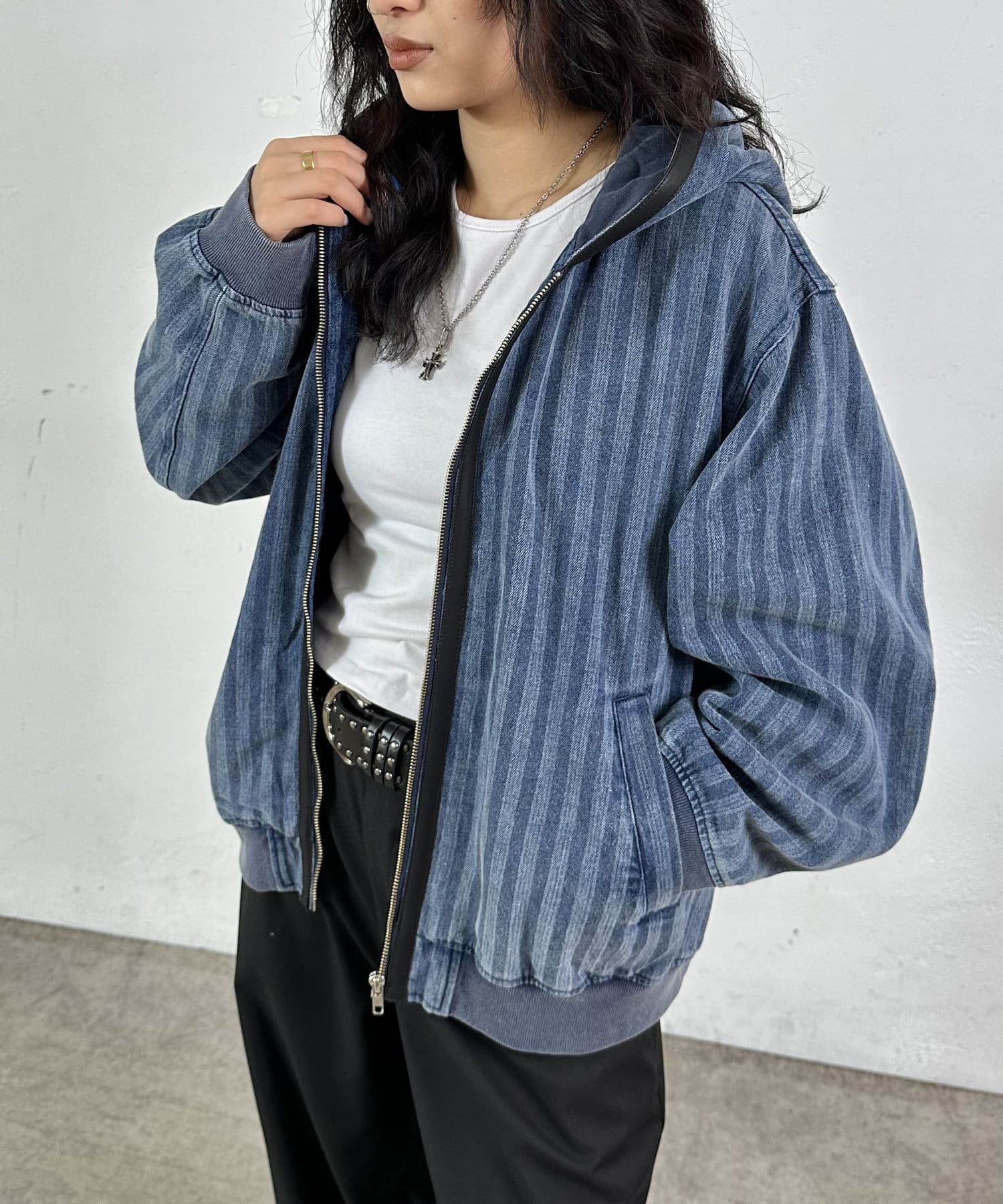 【さ】WHO’S WHO gallery デニムフードブルゾン ヴィンテージライクデニムフードブルゾン | WHO'S WHO gallery