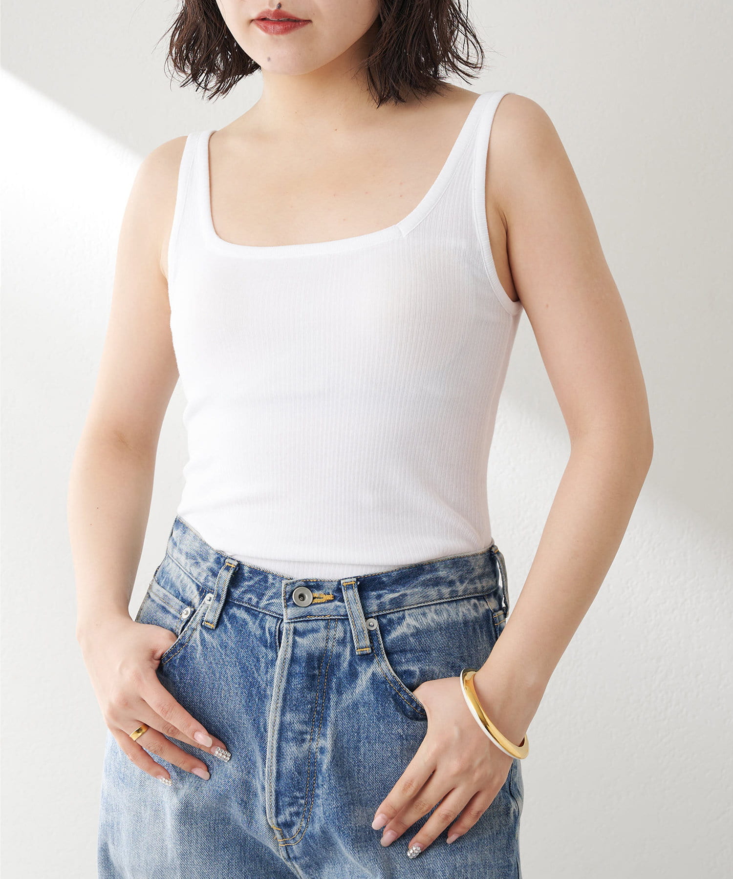 Whim Gazette！カップ付きタンクトップ！白！未使用品 Whim Gazette(ウィム ガゼット)｜カップ付キャミソール/オフ