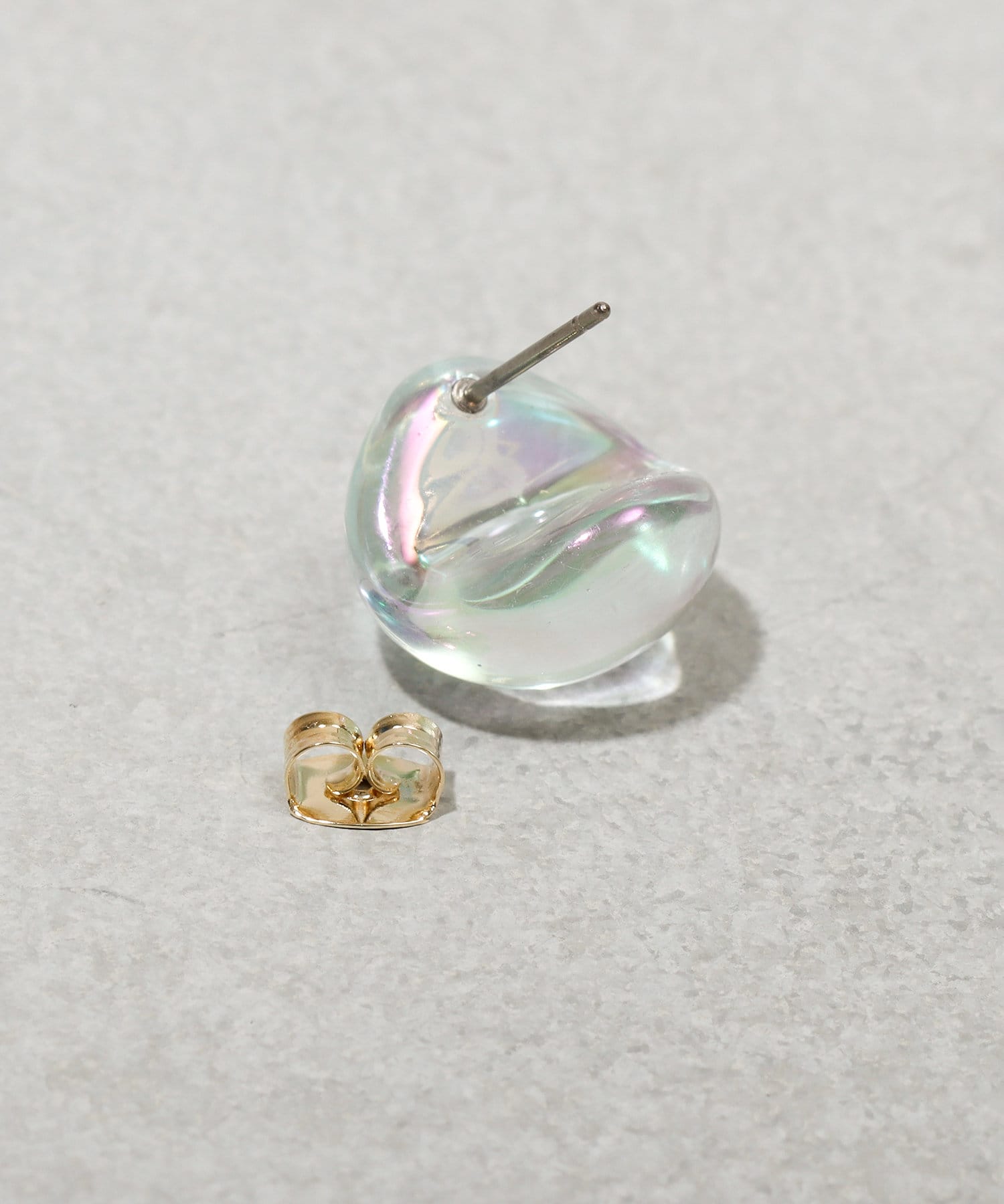 3COINS(スリーコインズ) ワイド半円クリアドロップピアス