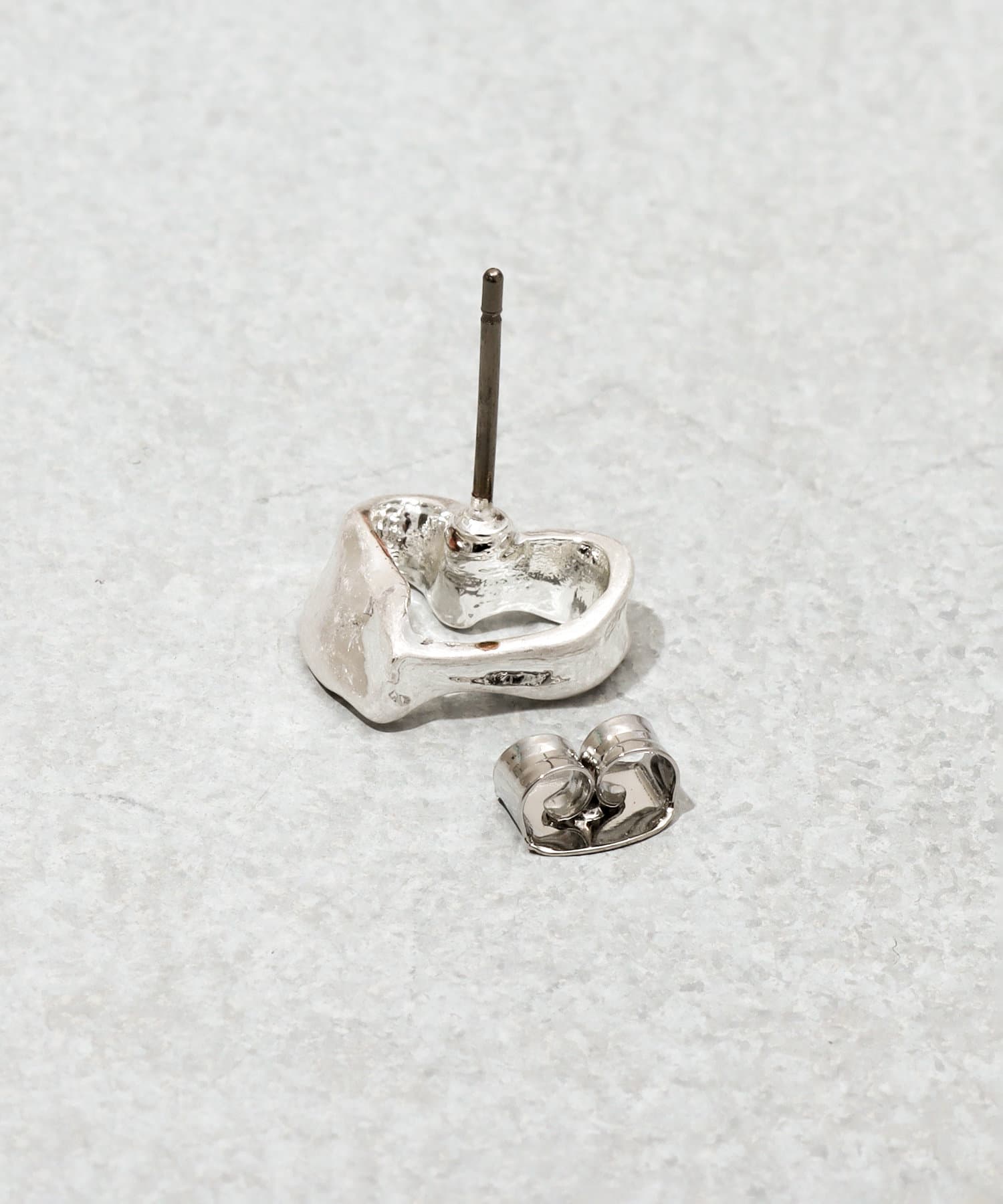 3COINS(スリーコインズ) クリヌキハートメタルピアス
