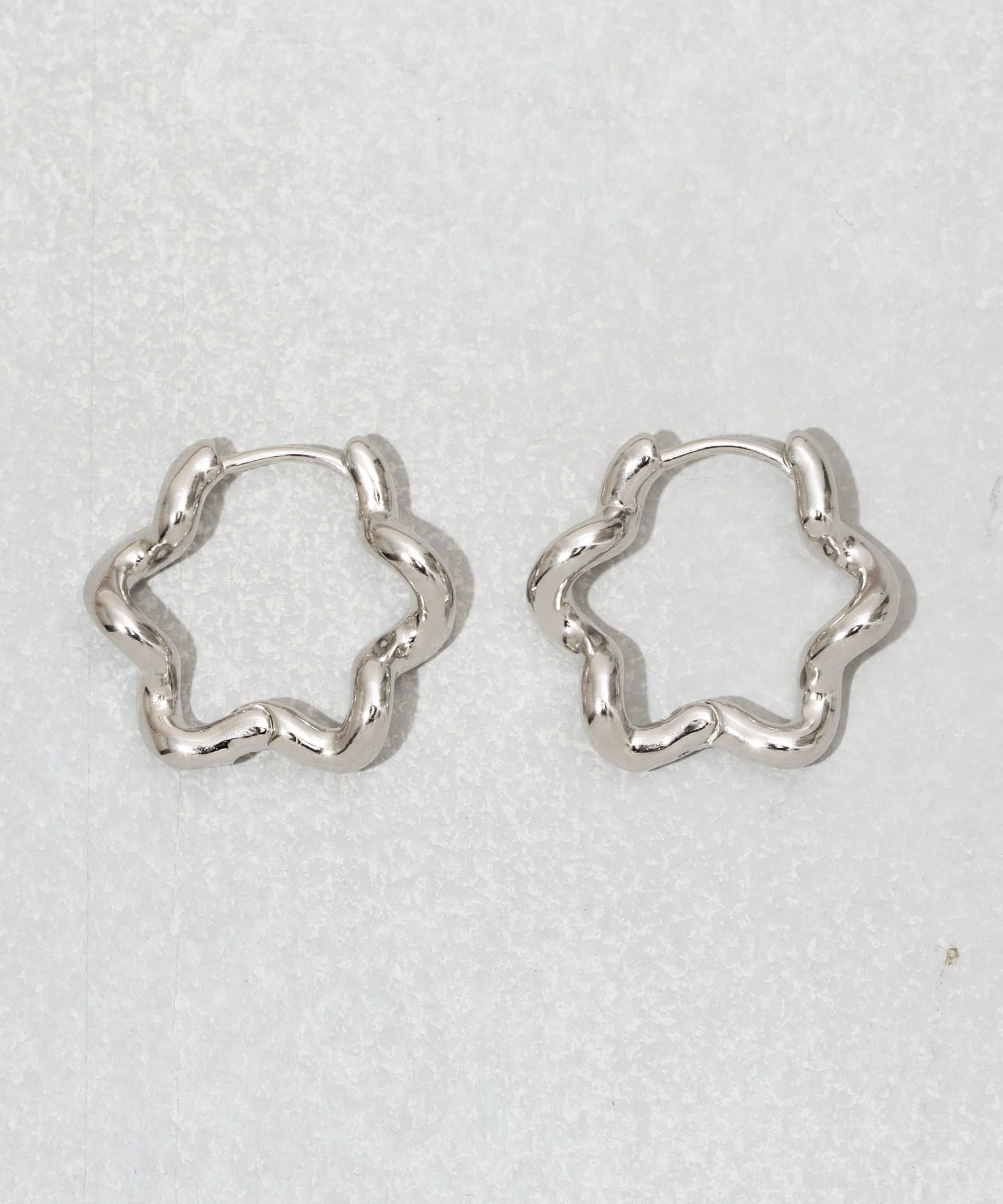 3COINS(スリーコインズ) ナミナミメタルワンタッチピアス