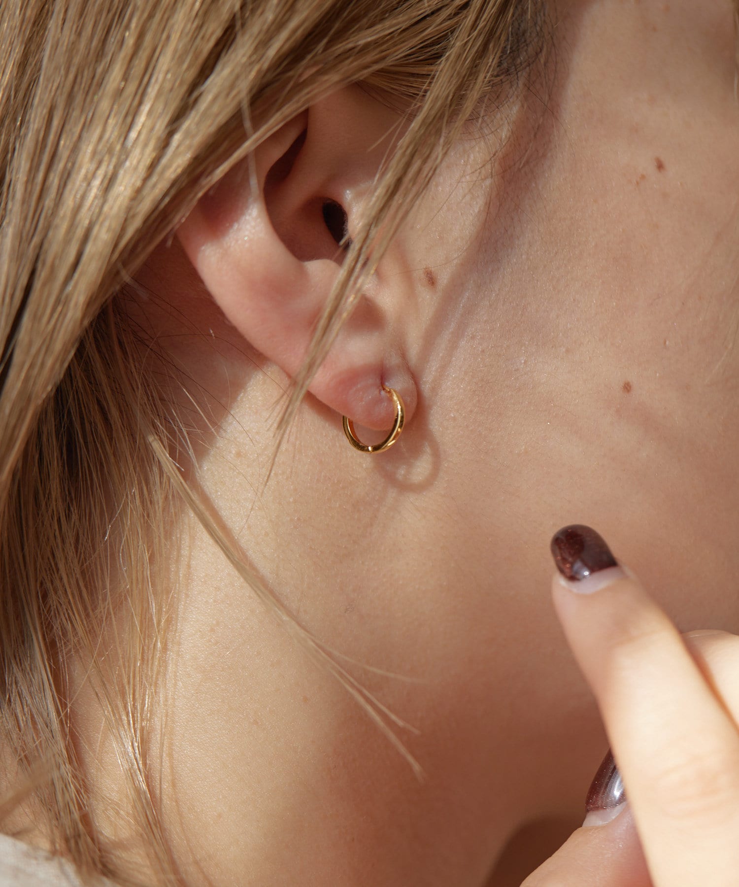 ear PAPILLONNER(イア パピヨネ) 《スターリングシルバー使用》クリスタルストーンピアス