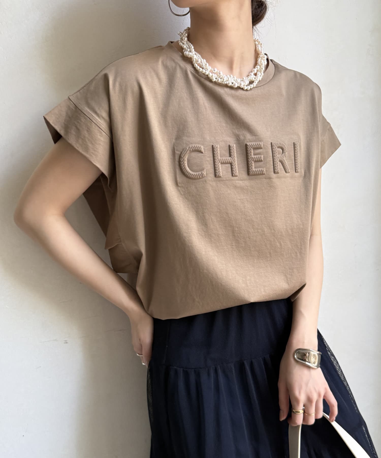 DOUDOU(ドゥドゥ) 【WEB限定】CHERIエンボスロゴTEE