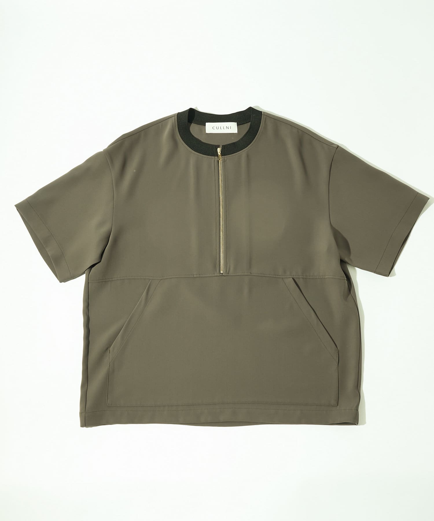 Lui's(ルイス)25SS 【CULLNI / クル二】exclusive カンガルーポケットハーフZIP プルオーバー【商品ポイント】フロントがカンガルーポケットになっているこちらのプル