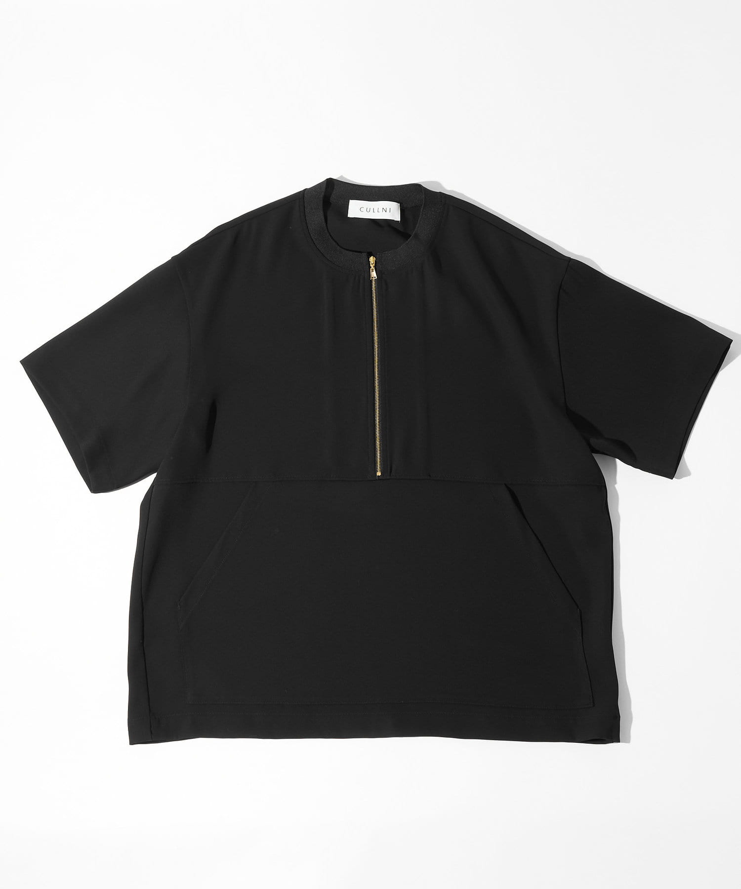 Lui's(ルイス)25SS 【CULLNI / クル二】exclusive カンガルーポケットハーフZIP プルオーバー【商品ポイント】フロントがカンガルーポケットになっているこちらのプル