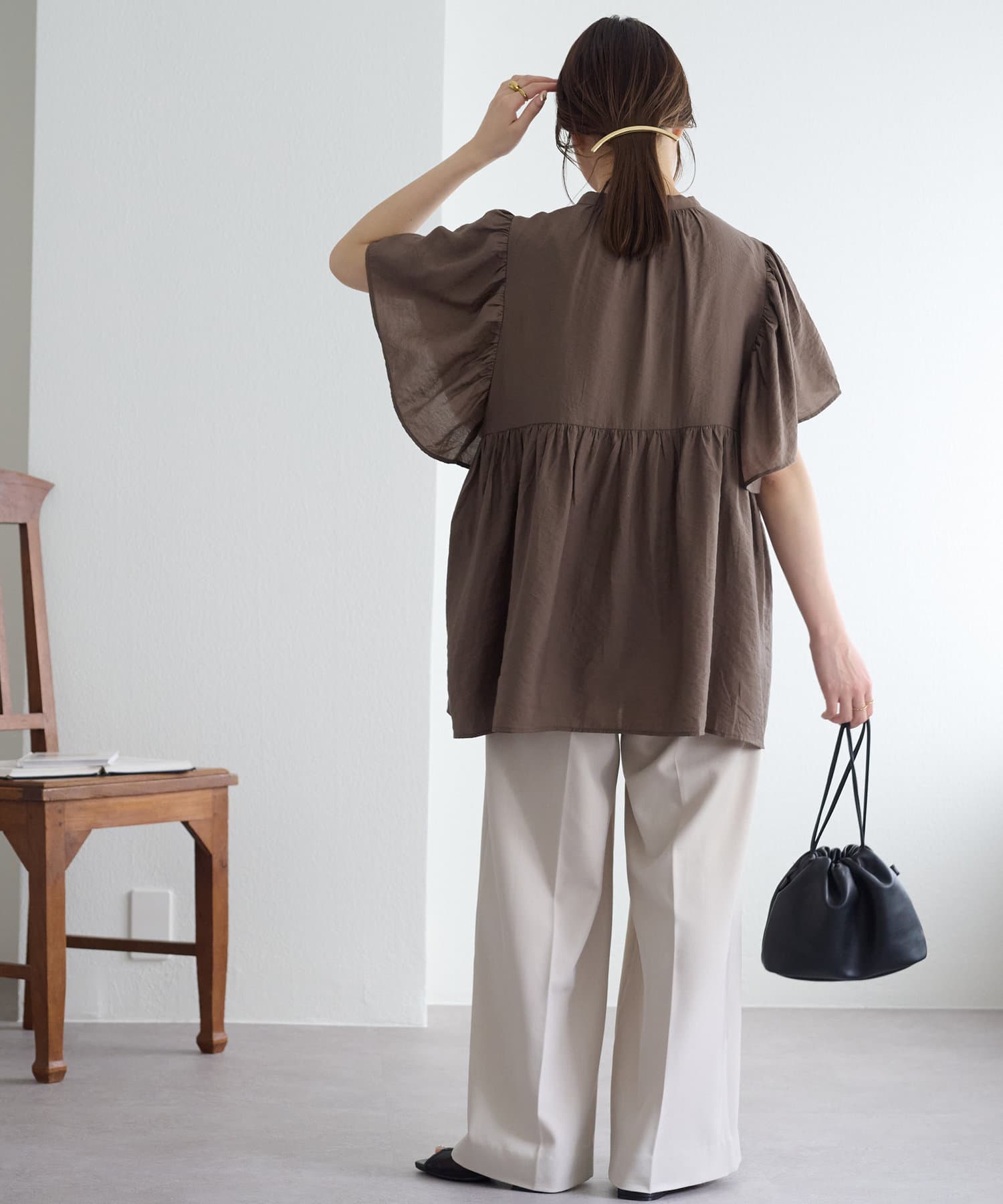 DISCOAT(ディスコート) コード刺繍ブラウス