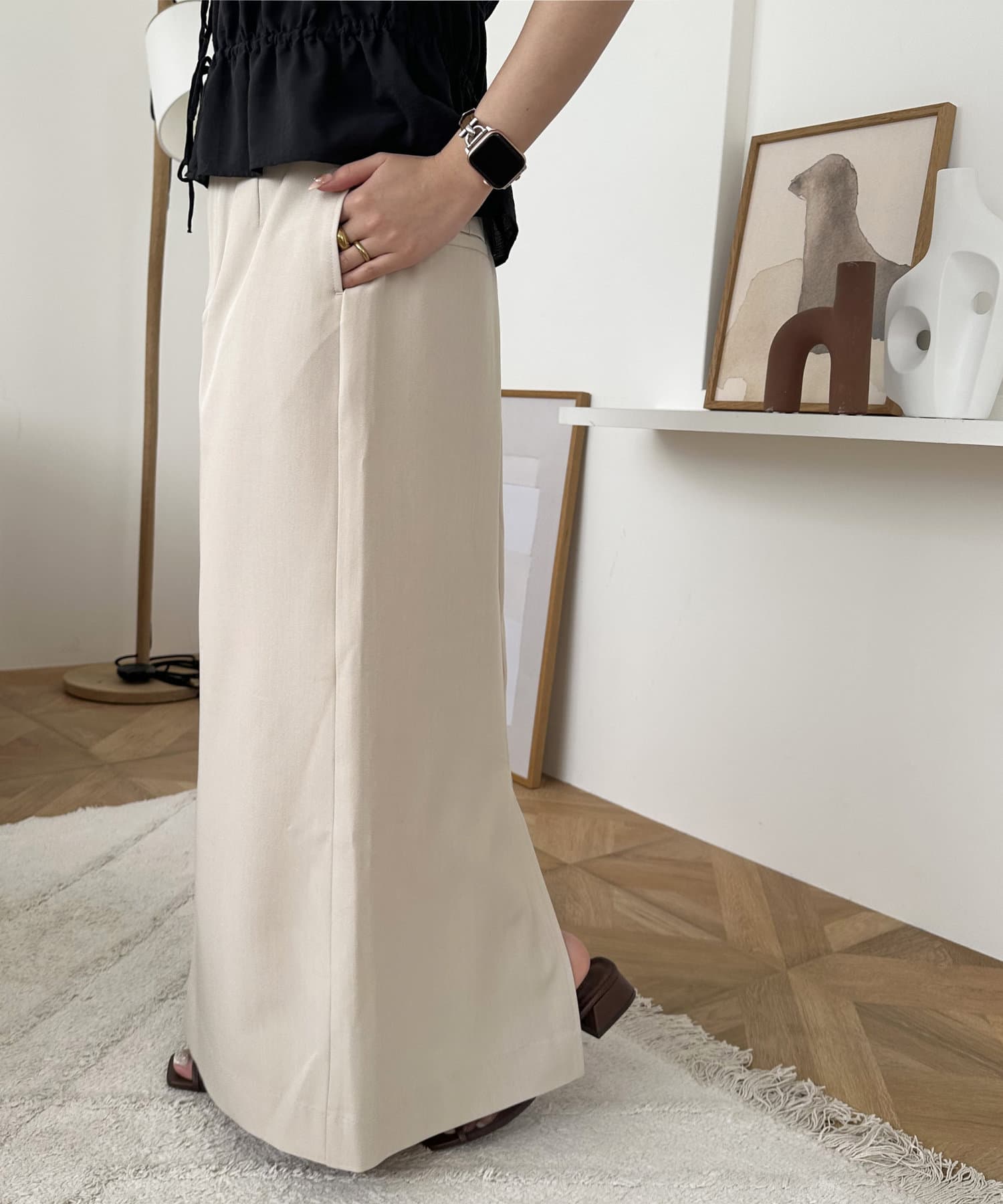 DISCOAT(ディスコート) 裾スリットナロースカ-ト《WEB限定カラーあり》