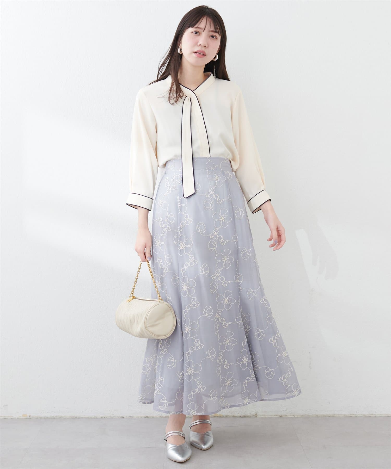 natural couture(ナチュラルクチュール) 【WEB限定】オーガンジー刺繍カラースカート