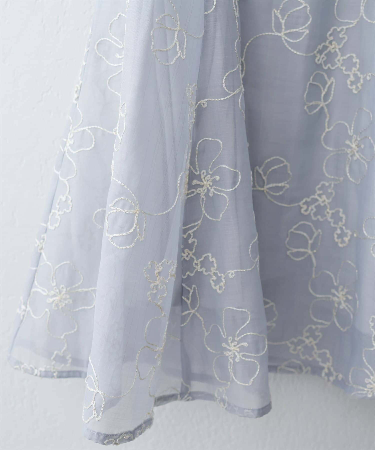 natural couture(ナチュラルクチュール) 【WEB限定】オーガンジー刺繍カラースカート