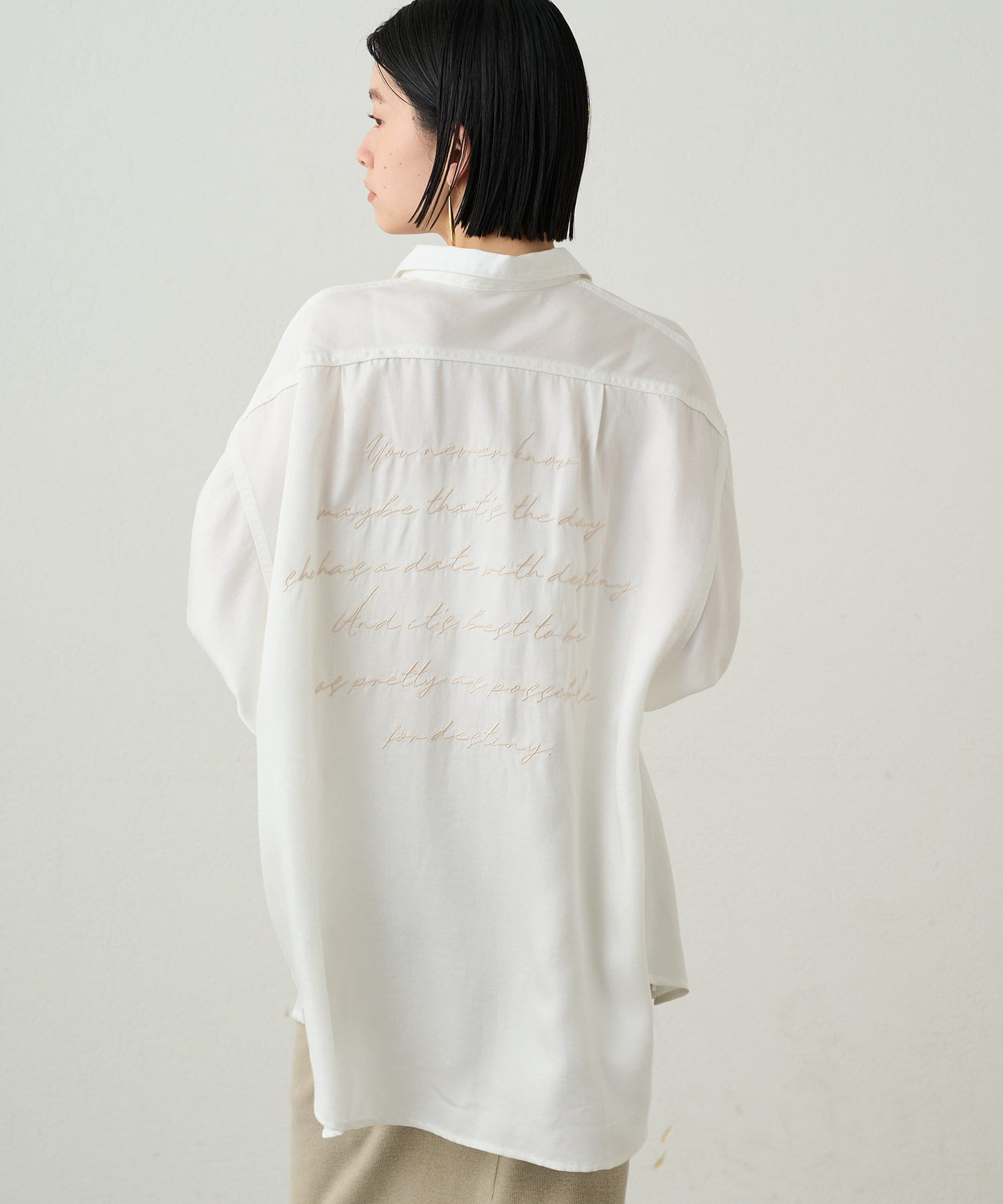 LOUNGEDRESS(ラウンジドレス) デニム刺繍シャツ