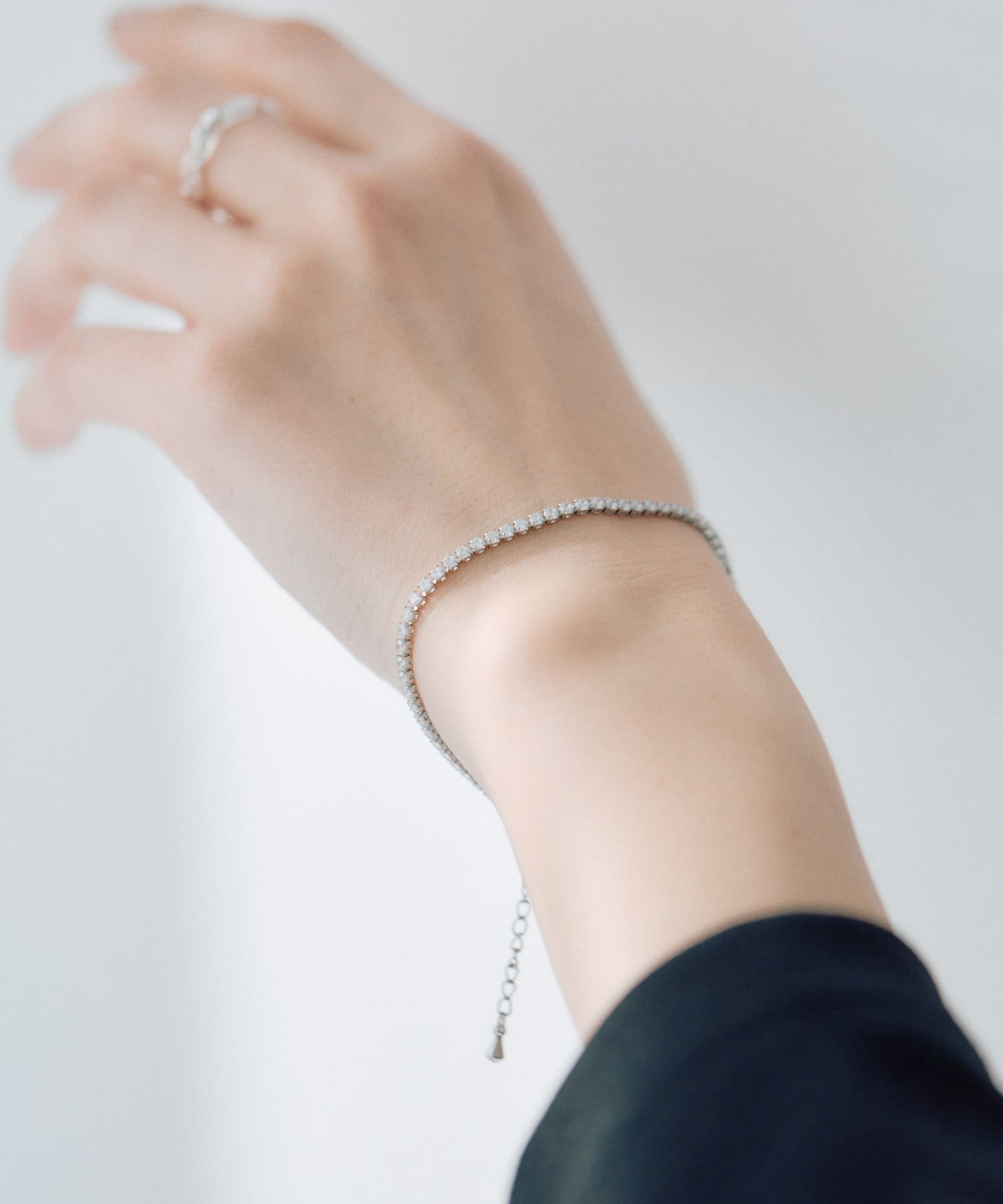 ear PAPILLONNER(イア パピヨネ) 《金属アレルギー対応/ステンレス》ラインストーンブレスレット