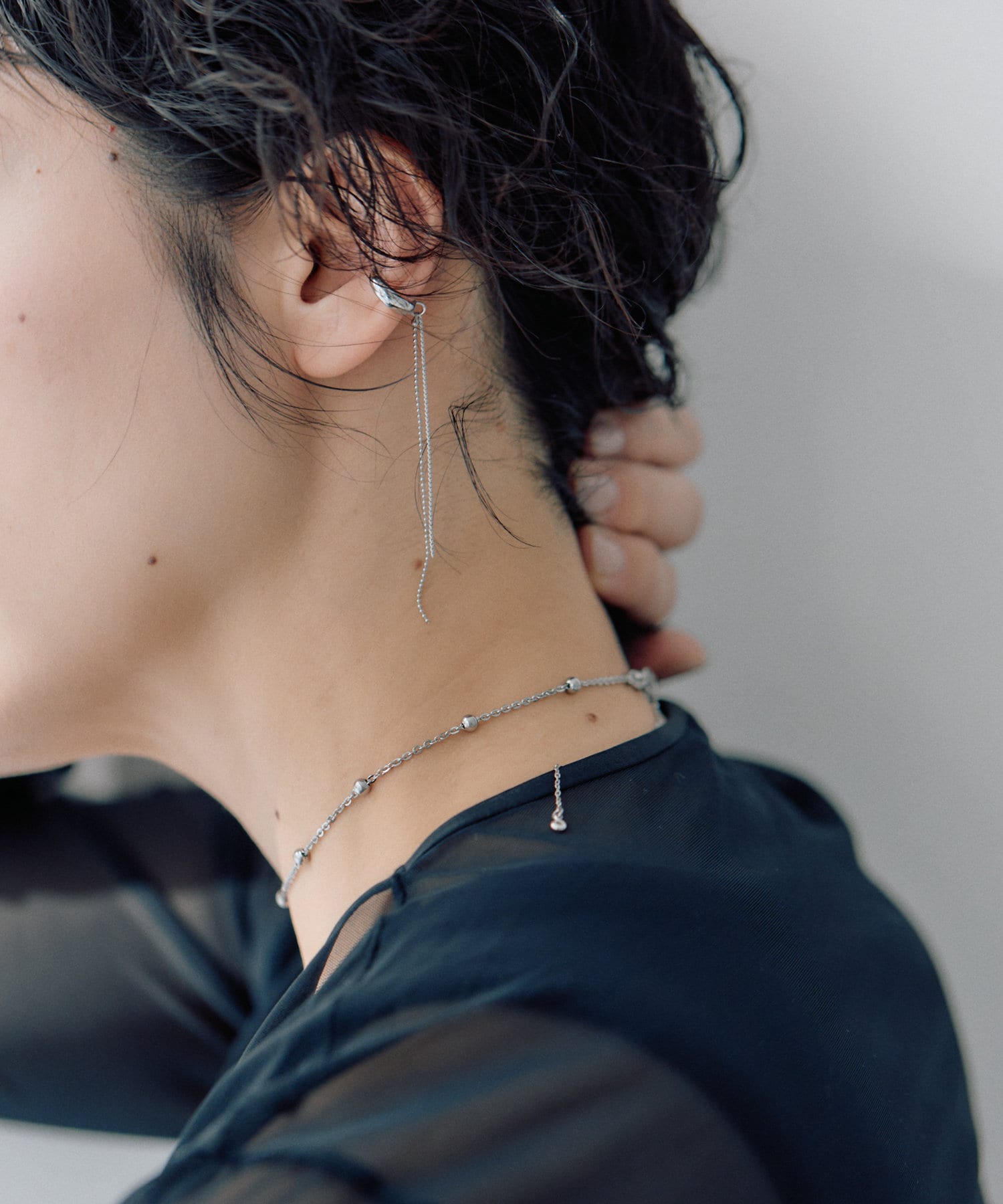 ear PAPILLONNER(イア パピヨネ) ダブルチェーンイヤーカフ