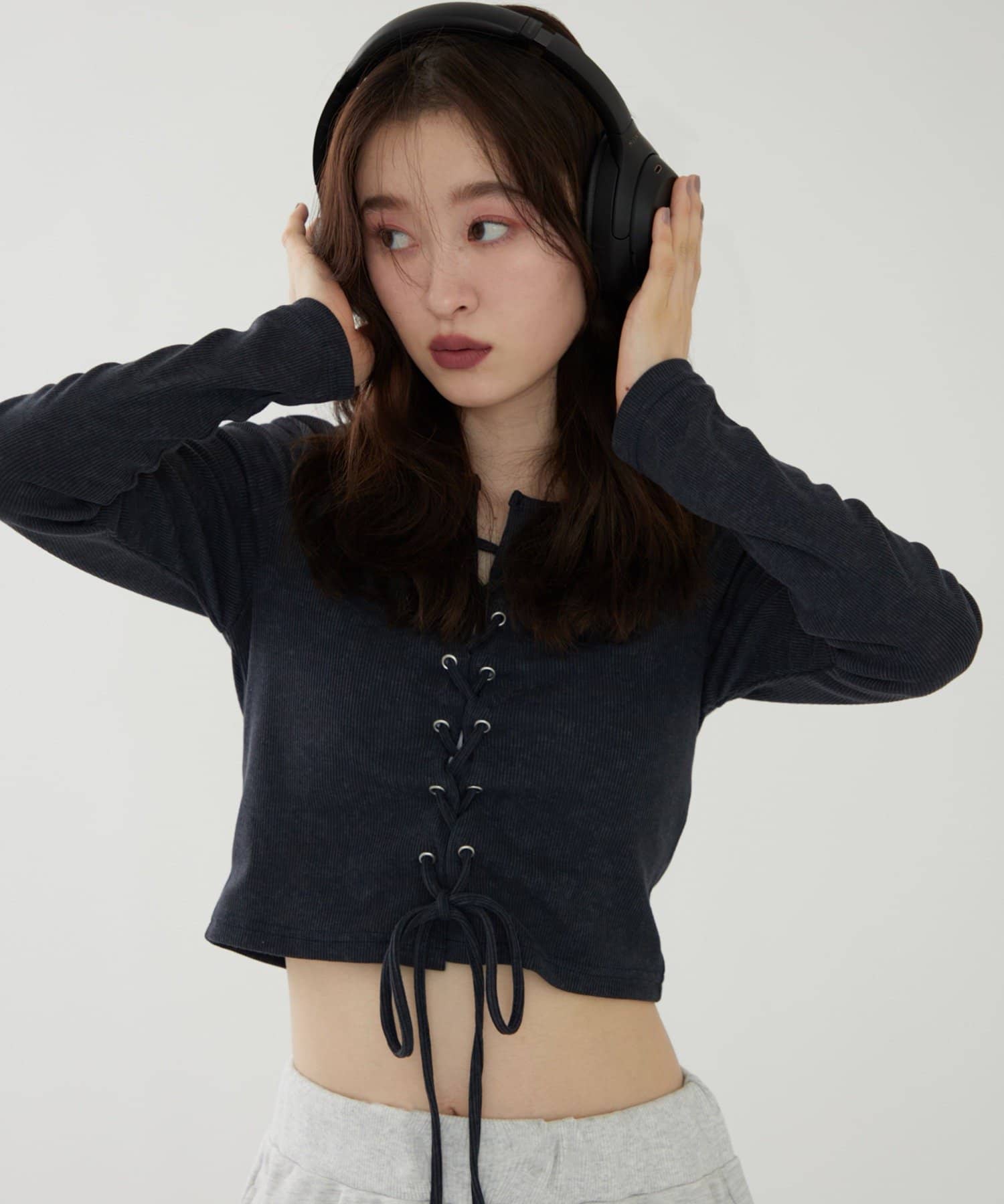【2025SS　ANOTHER BRANCH OLIVE des OLIVE】【WEB限定】ピグメント風レースupテレコトップス■デザイン・フロントのレースアップデザインがトレンド感のあるテレコトップ