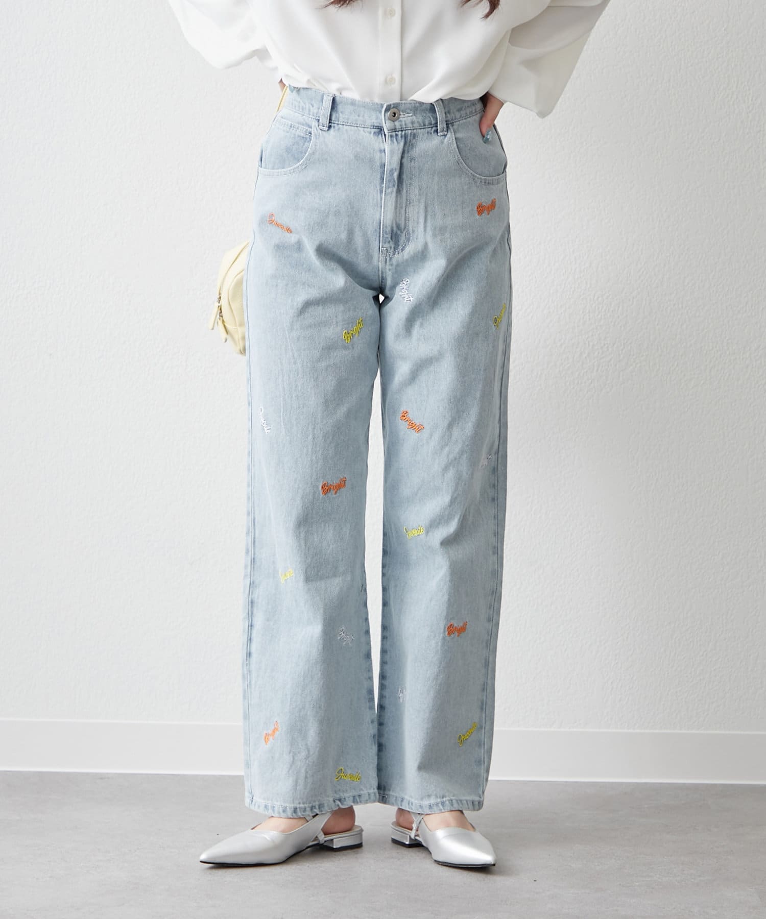 2025 Spring/Summer】ロゴ刺繍デニムパンツ | Remind me and