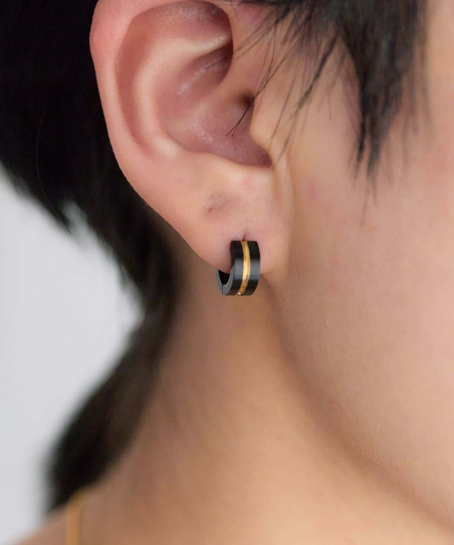 ear PAPILLONNER(イア パピヨネ) 《金属アレルギー対応/ステンレス》ゴールドラインフープピアス