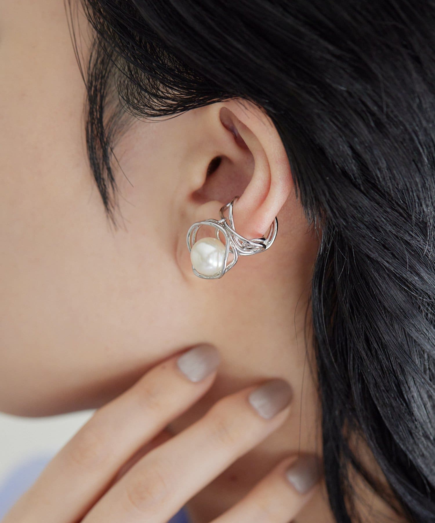 ear PAPILLONNER(イア パピヨネ) ゆりかごパールイヤーカフ