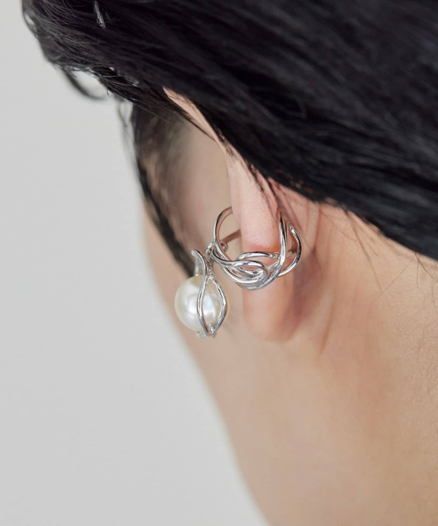 ear PAPILLONNER(イア パピヨネ) ゆりかごパールイヤーカフ