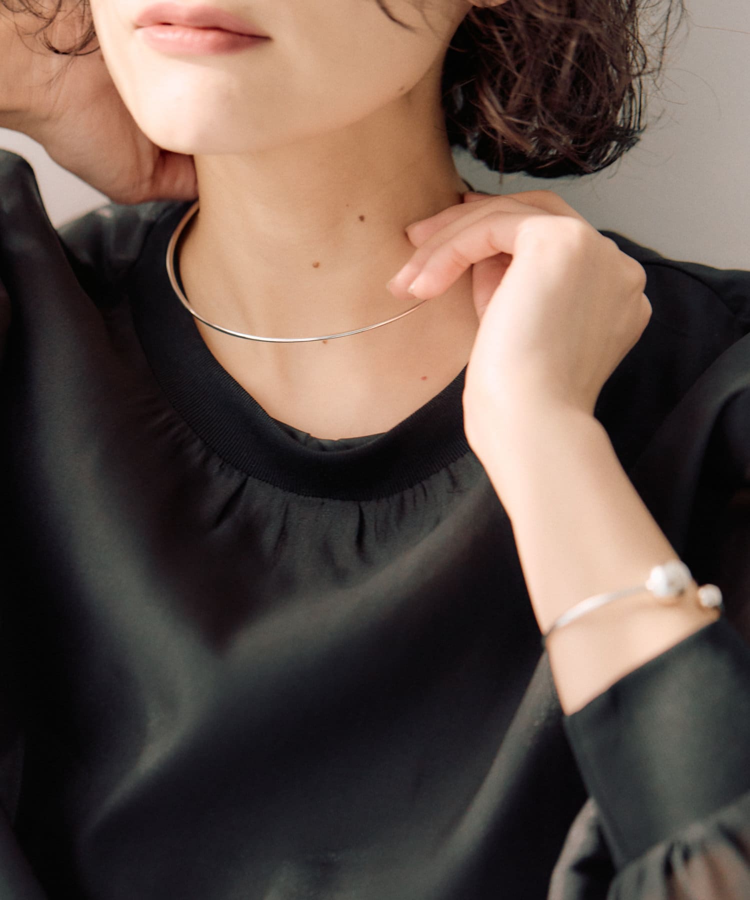 ear PAPILLONNER(イア パピヨネ) 《スターリングシルバー使用》ツイストチョーカーネックレス/ネックカフ