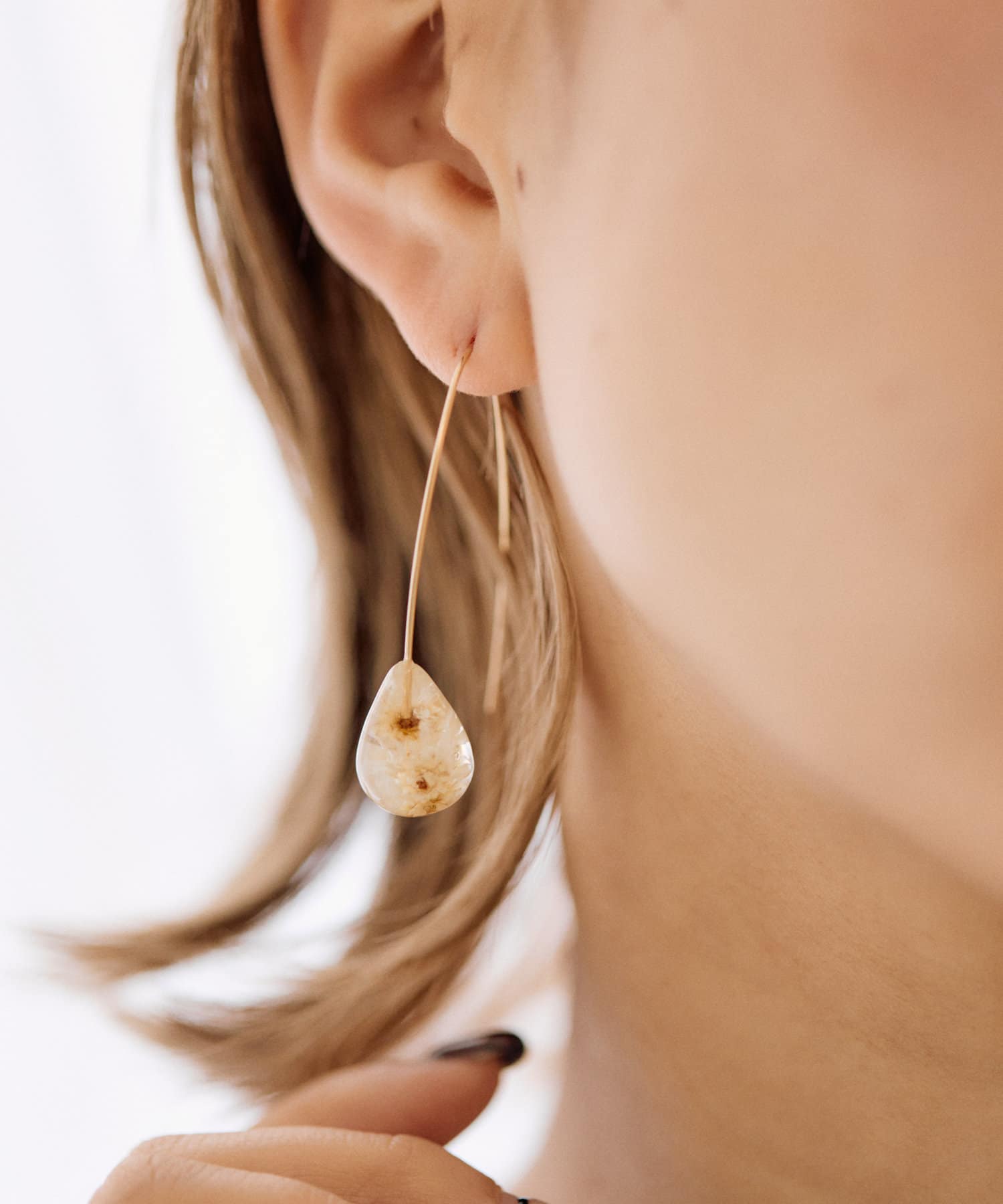 ear PAPILLONNER(イア パピヨネ) インサイドフラワーピアス