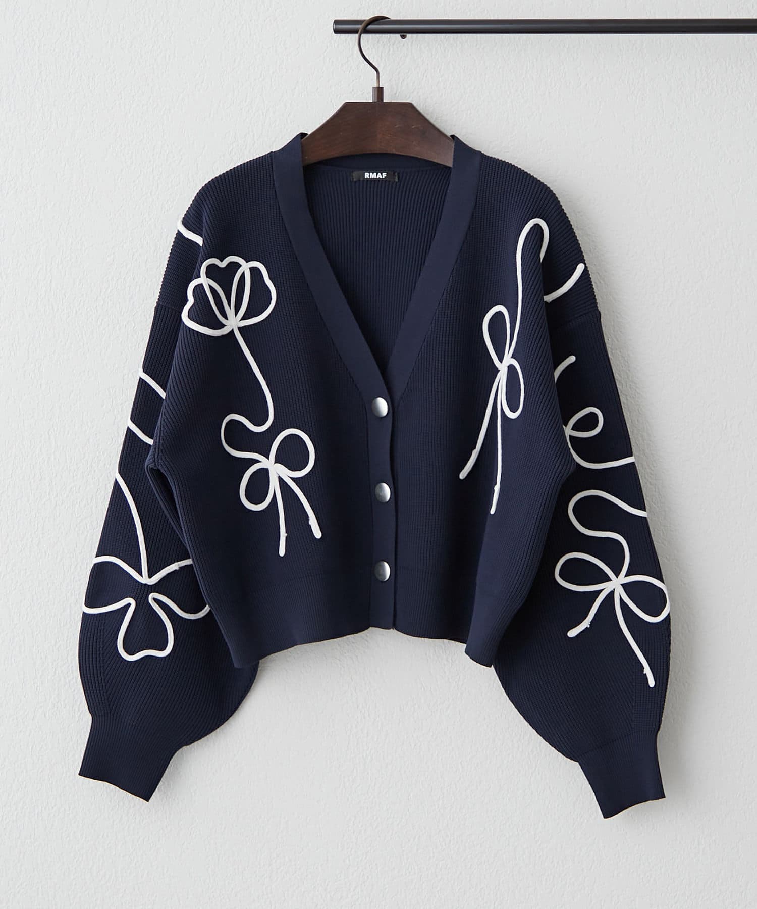 Remind me and forever(リマインドミーアンドフォーエバー) 【2025 Spring/Summer】ライン刺繍ニットカーディガン