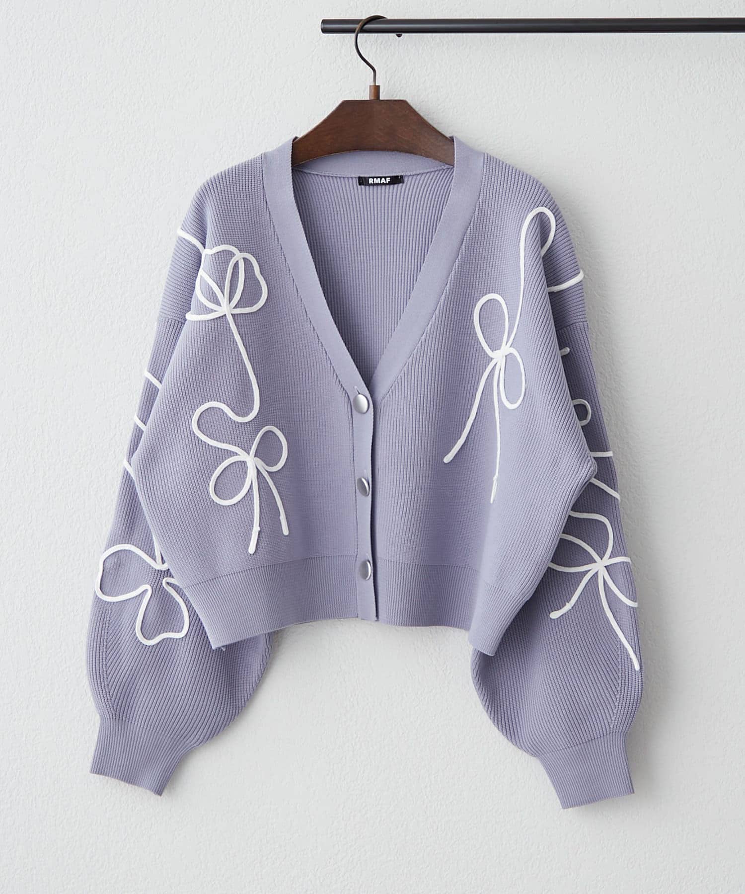 Remind me and forever(リマインドミーアンドフォーエバー) 【2025 Spring/Summer】ライン刺繍ニットカーディガン