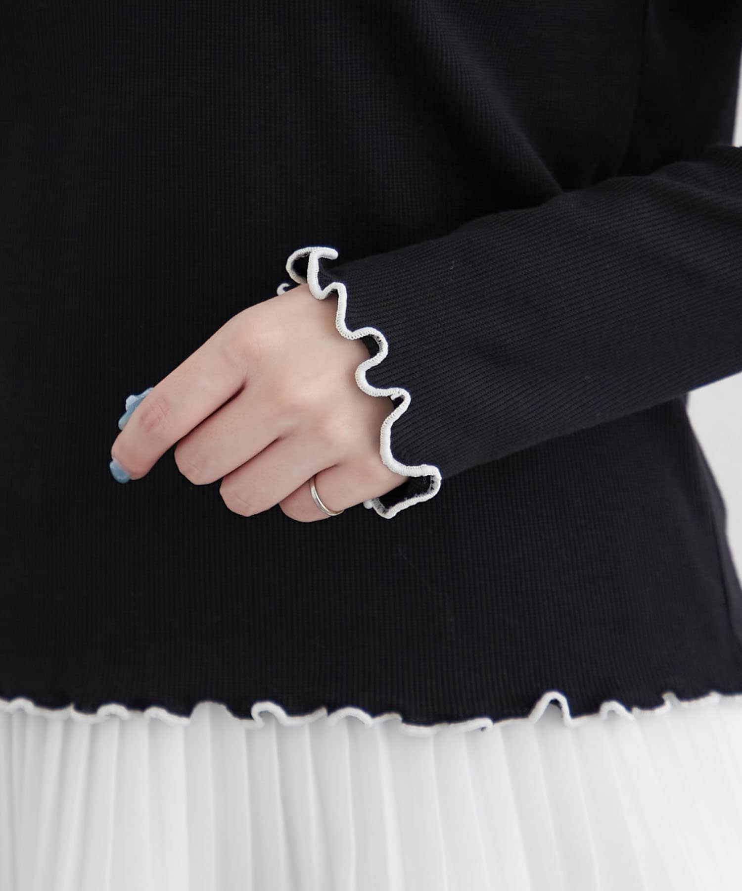 NICE CLAUP / OLIVE des OLIVE OUTLET(ナイスクラップ  / オリーブ デ オリーブ アウトレット) 【春の新作】配色メローパワショルリブトップス