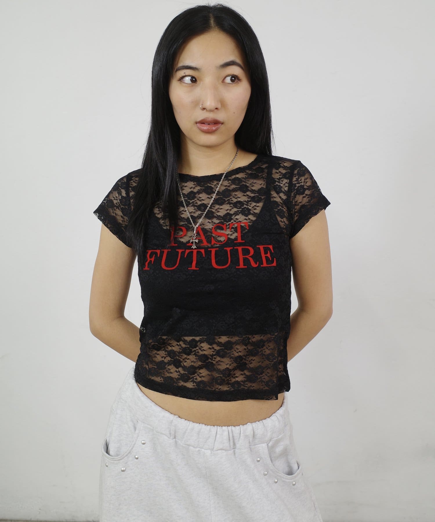 WHO'S WHO gallery(フーズフーギャラリー) レディース 【予約アイテム】PAST FUTURE レースTEE ブラック