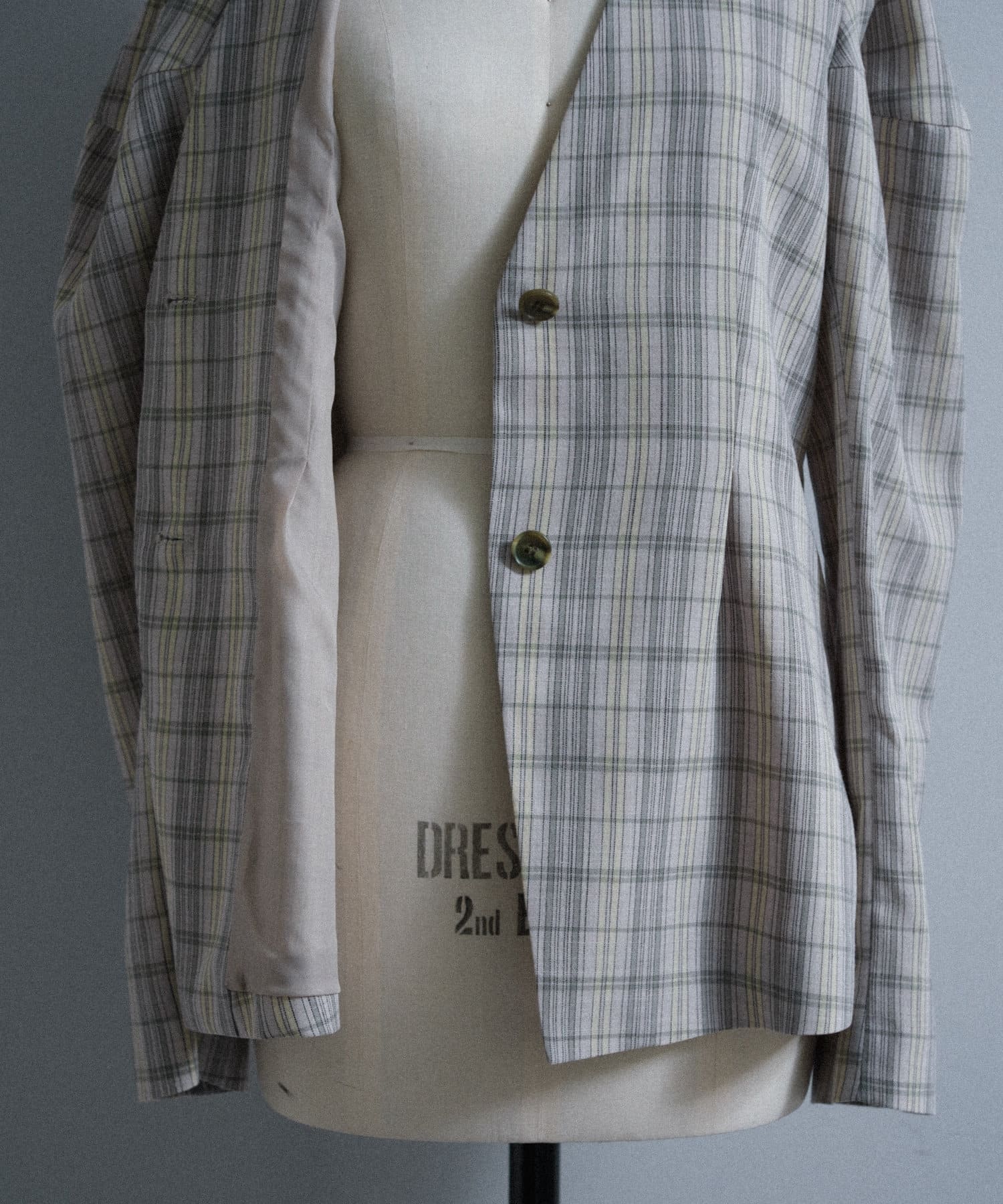 Pasterip(パセリ) Check peplum summer jacket