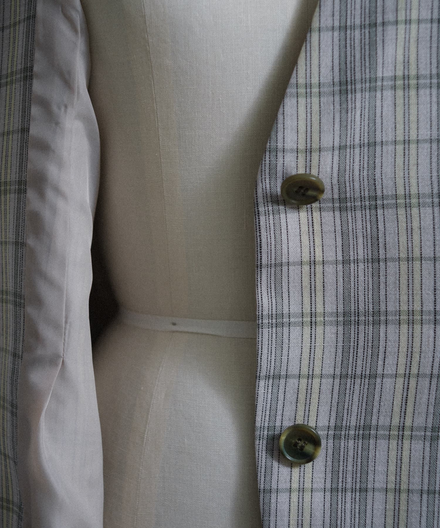 Pasterip(パセリ) Check peplum summer jacket