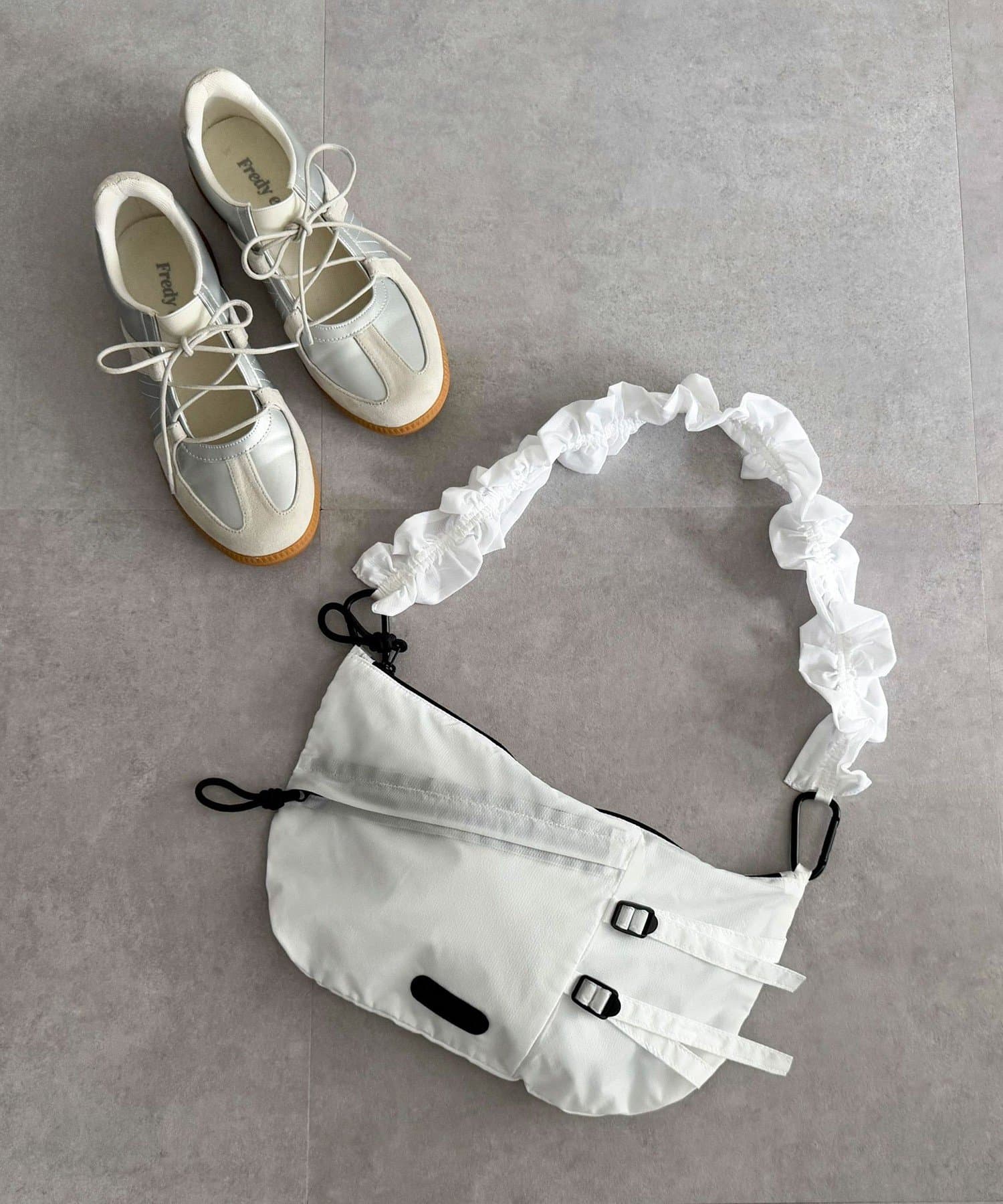 FREDY & GLOSTER(フレディ アンド グロスター) 【OUTDOOR PRODUCTS】  2wayフリルハンドルショルダーバッグ