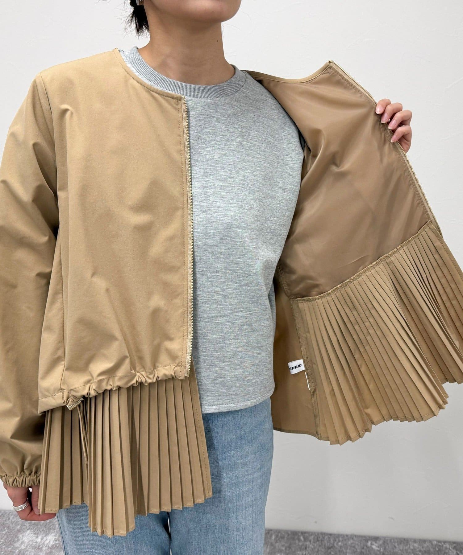 FREDY & GLOSTER(フレディ アンド グロスター) 裾プリーツジップブルゾン