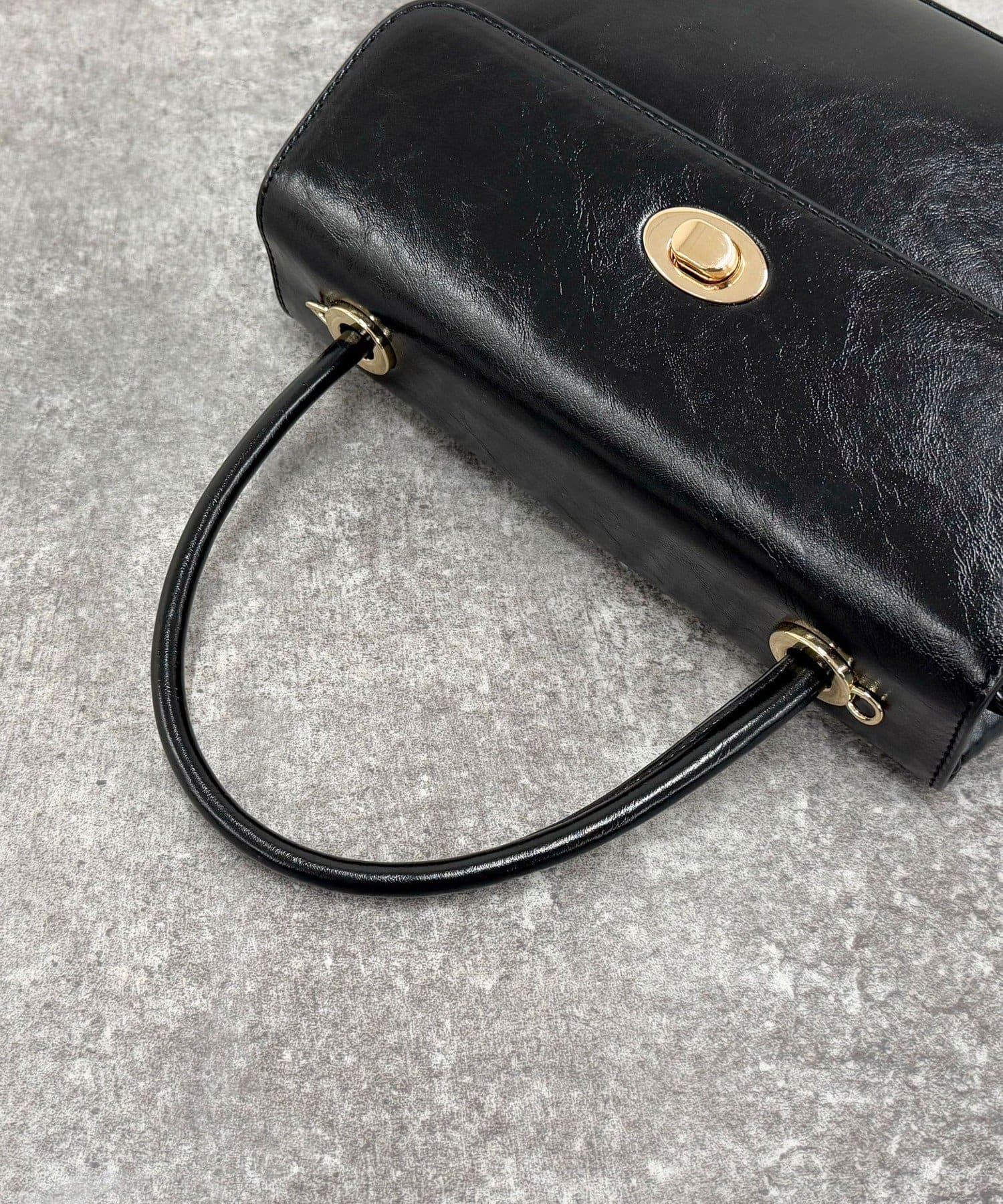 FREDY & GLOSTER(フレディ アンド グロスター) フラップ仕切りワンハンドルバッグ