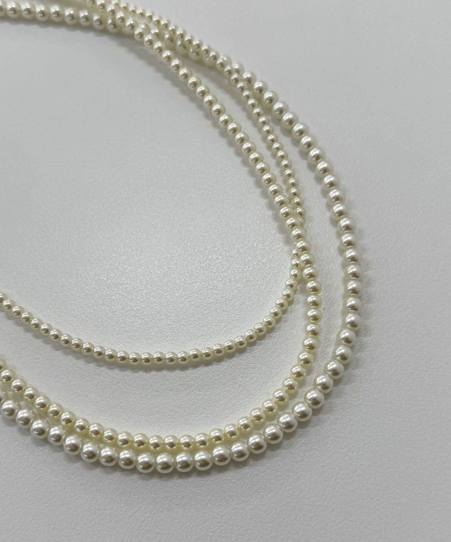 FREDY & GLOSTER(フレディ アンド グロスター) パール3連ショートネックレス