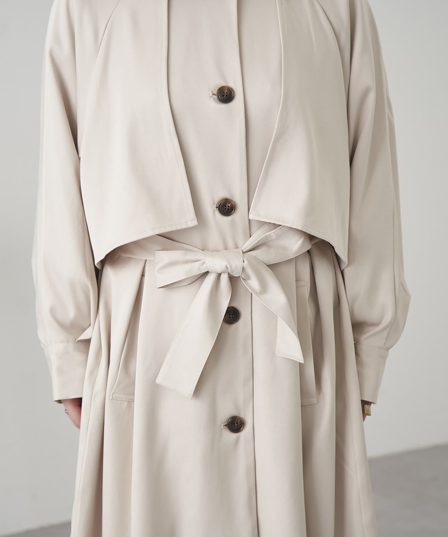 NICE CLAUP / OLIVE des OLIVE OUTLET(ナイスクラップ  / オリーブ デ オリーブ アウトレット) 【春の新作】【WEB限定】ラグランケープトレンチコート