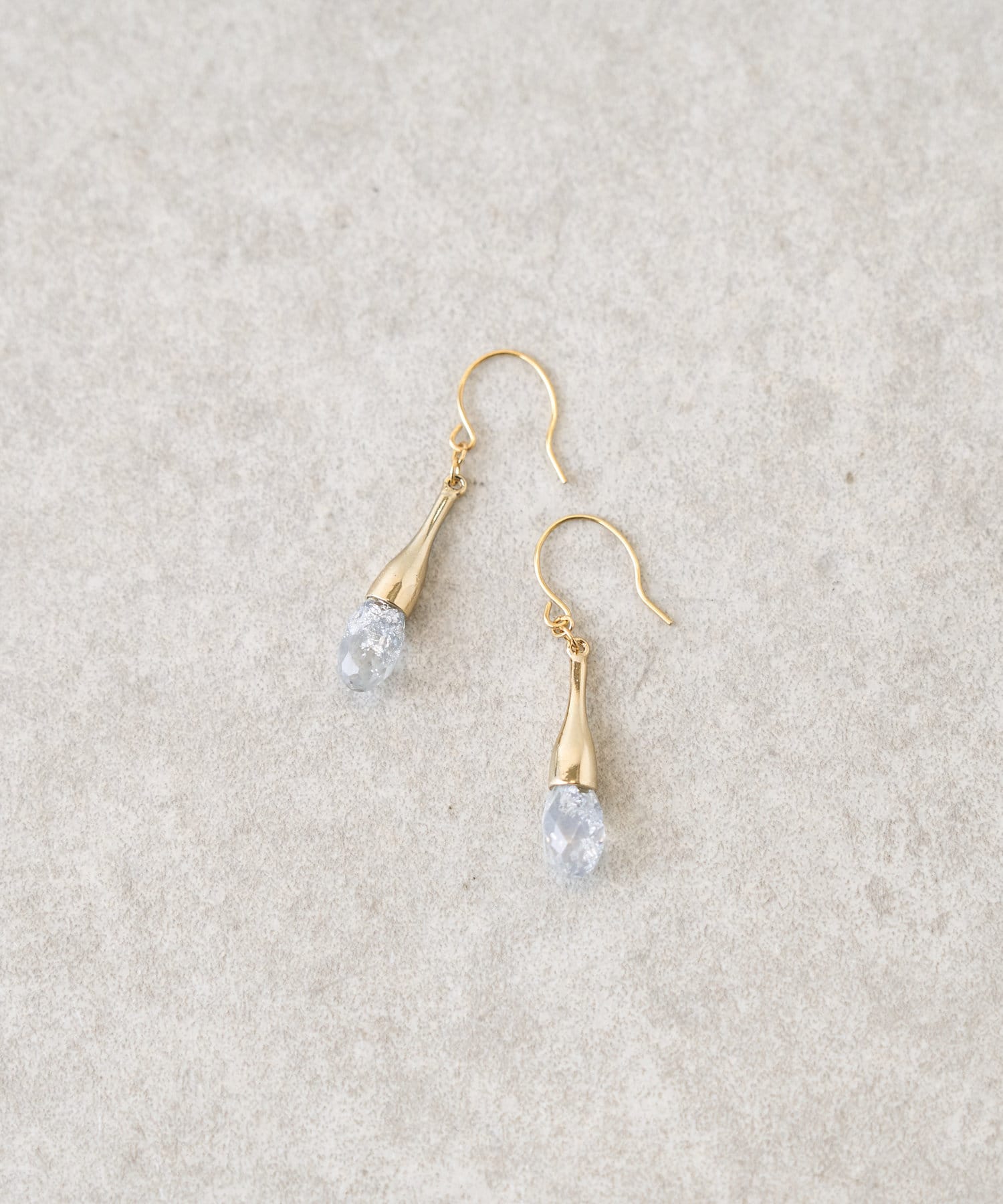 BEARDSLEY(ビアズリー) カットドロップピアス（ゴールド）