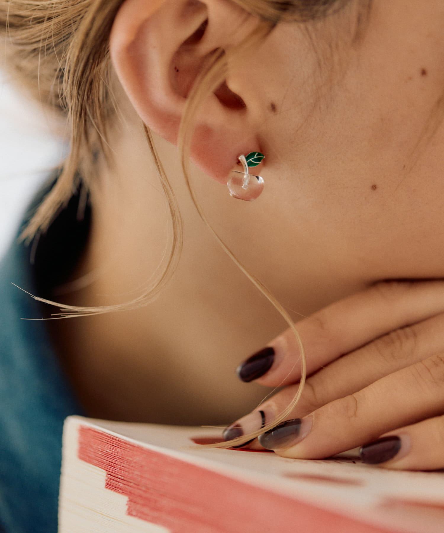 ear PAPILLONNER(イア パピヨネ) 《WEB限定/スターリングシルバー使用》小さなりんごピアス