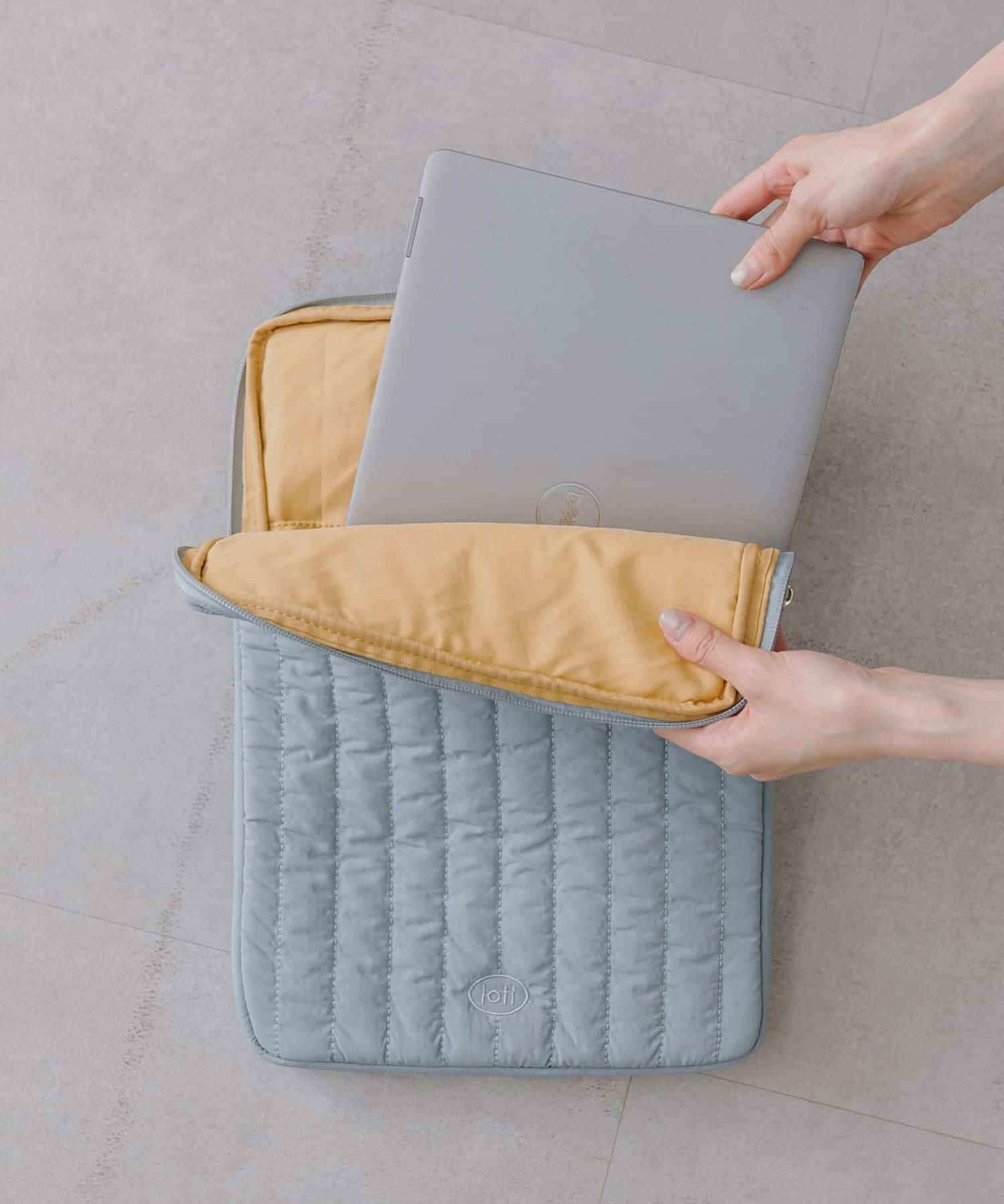 OUTLET(アウトレット) 【mystic】loti キルティングPCケース