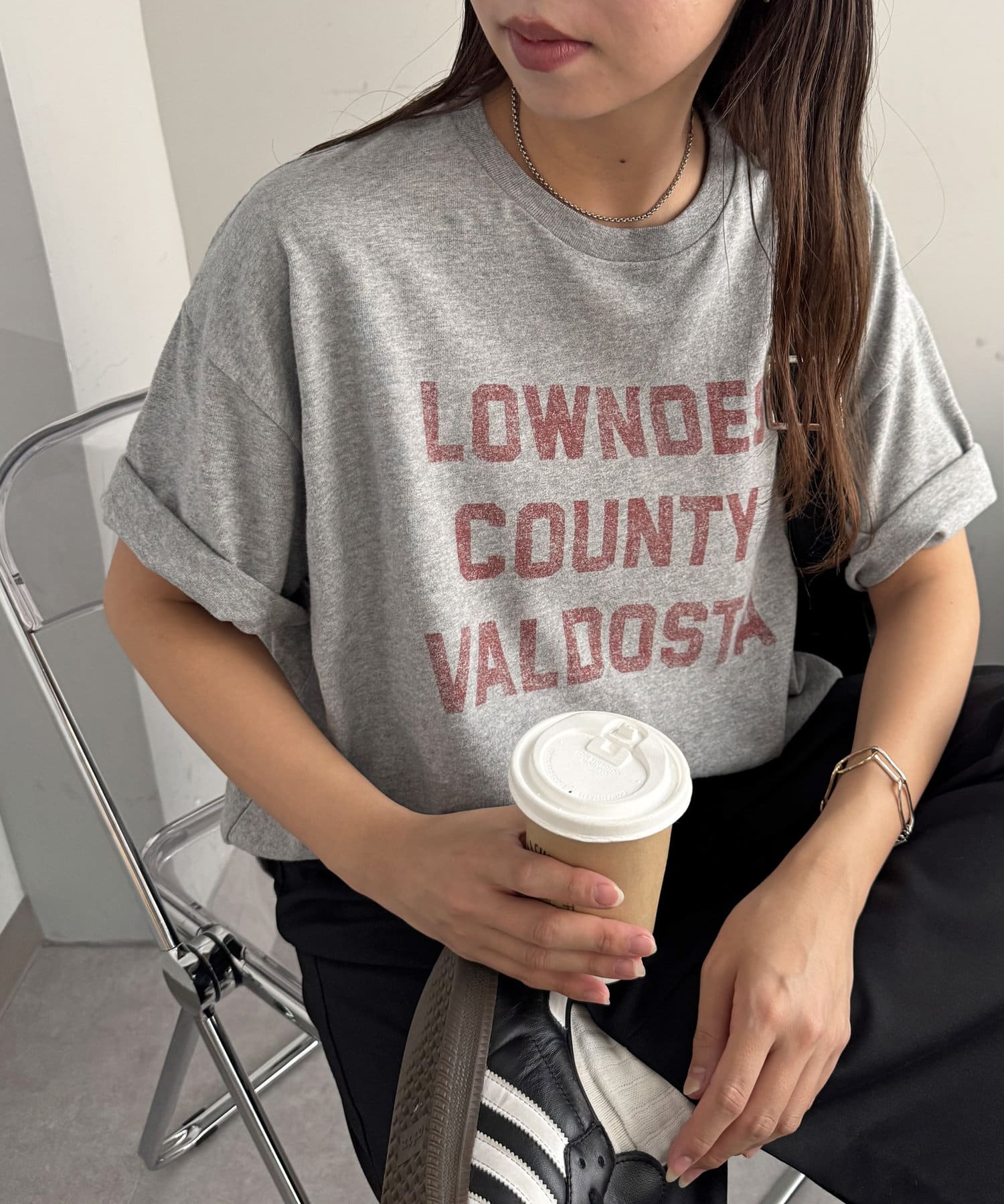 カラー展開豊富！ワードロープに欠かせないTシャツ！●デザインヴィンテージ感のあるデザインでは、新品なのにどこか懐かしい、こなれた雰囲気を演出。プリントされたロゴは、かすれたような加工が施され、安っぽさ